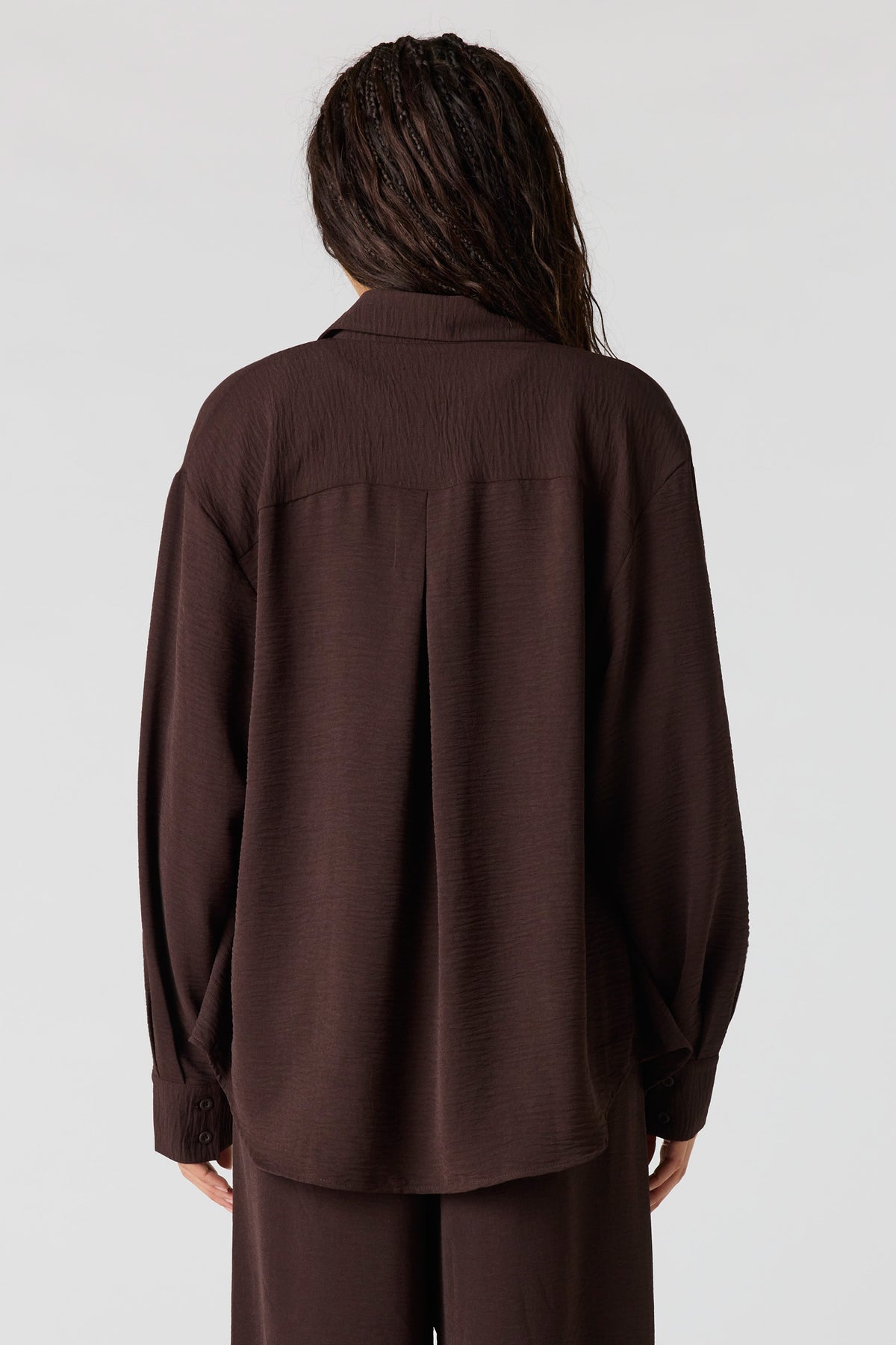 Vue alternative 2. Haut surdimensionné boutonné fluide
