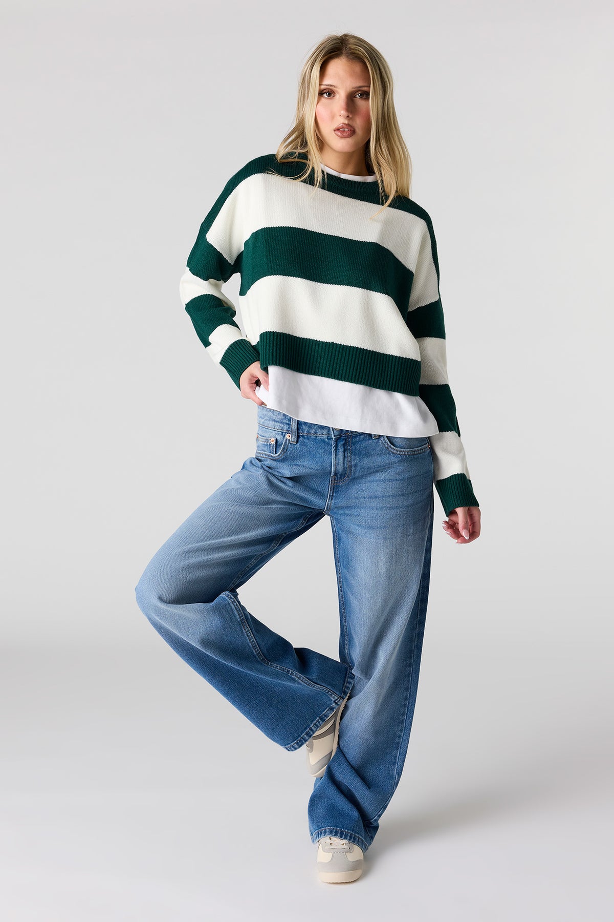 Alt View 3. Striped Boxy Sweater - Hunter Green
