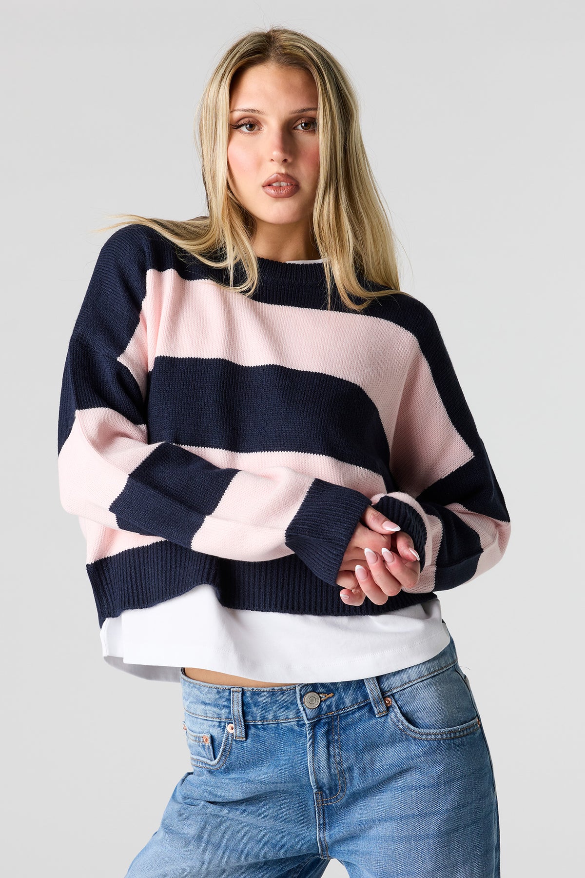 Alt View 4. Striped Boxy Sweater - Navy