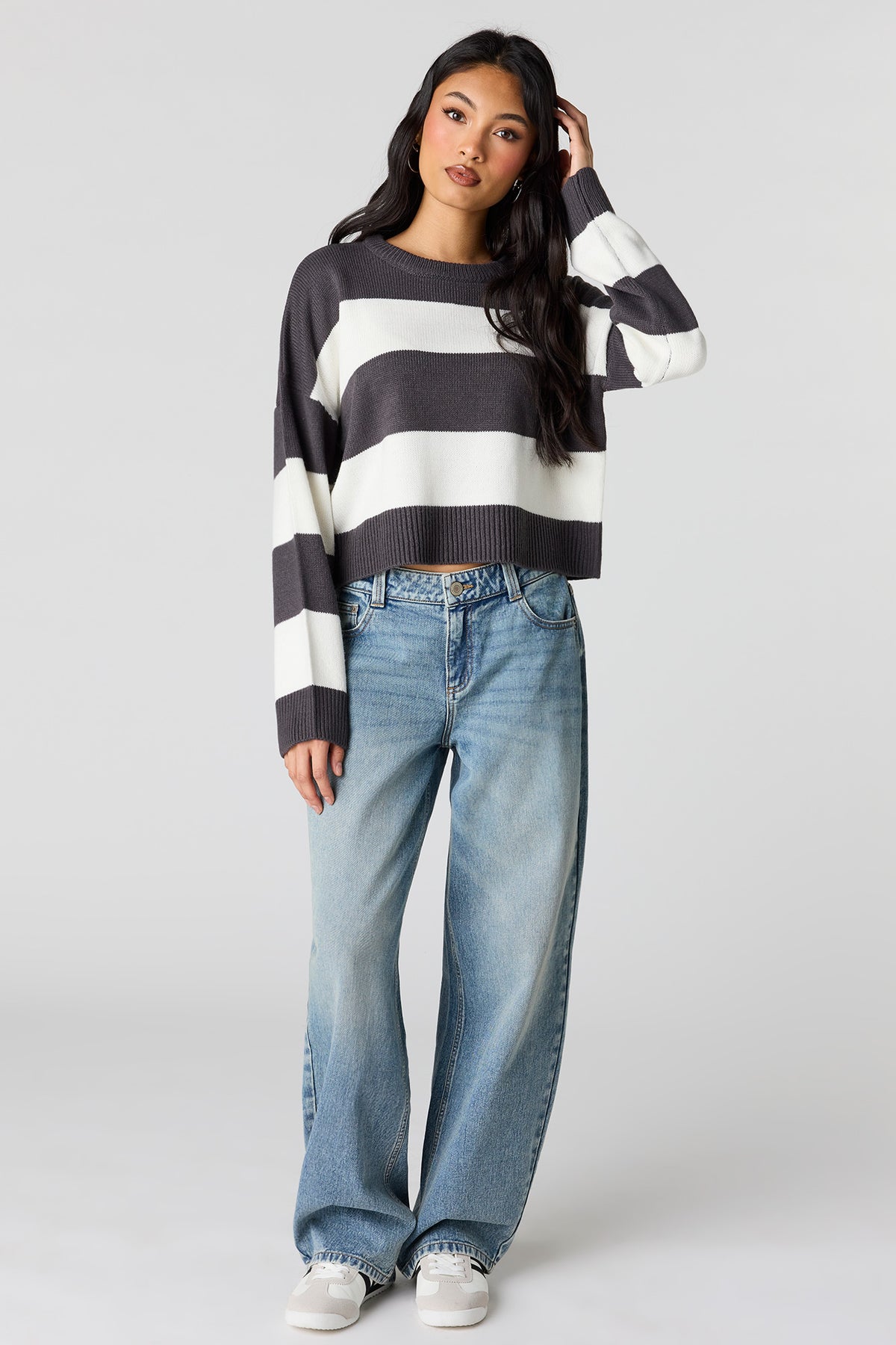 Alt View 3. Striped Boxy Sweater - Charcoal