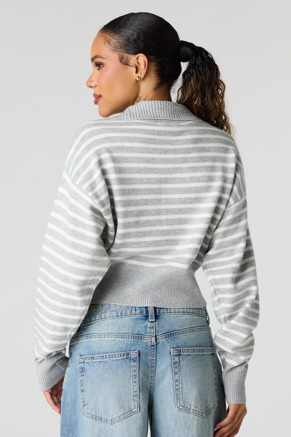 Vue alternative 2. Polo rayé