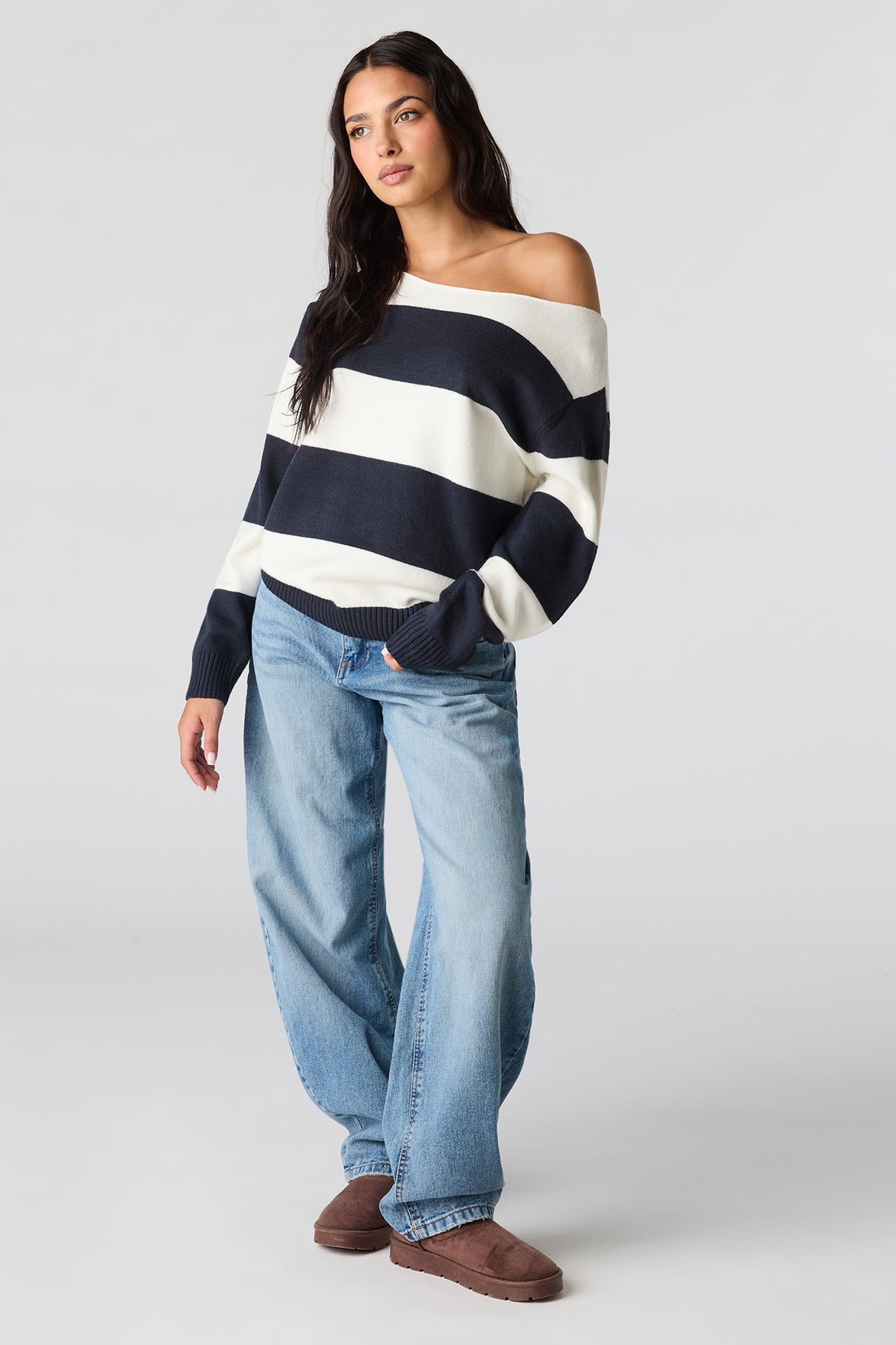 Alt View 3. Oversized Striped Off-Shoulder Sweater - Navy