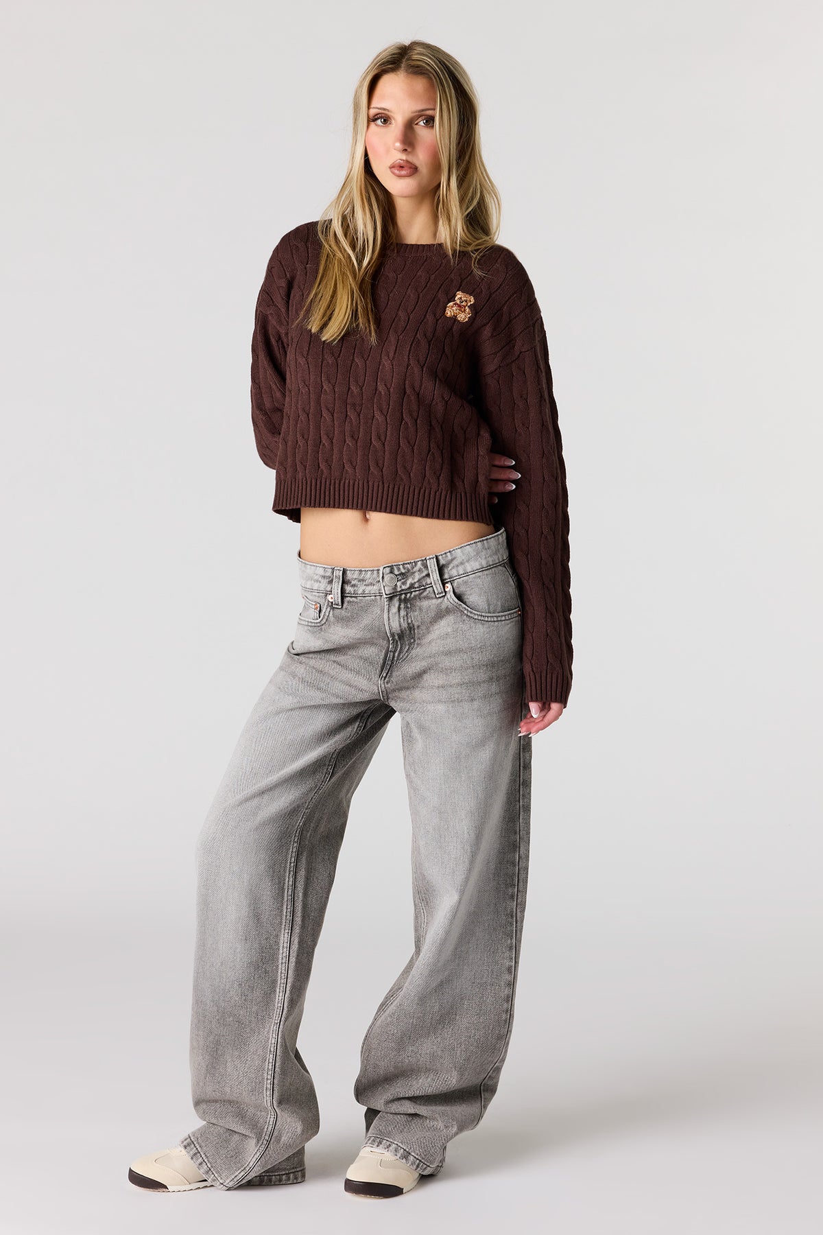 Alt View 3. Embroidered Cable Knit Sweater - Brown