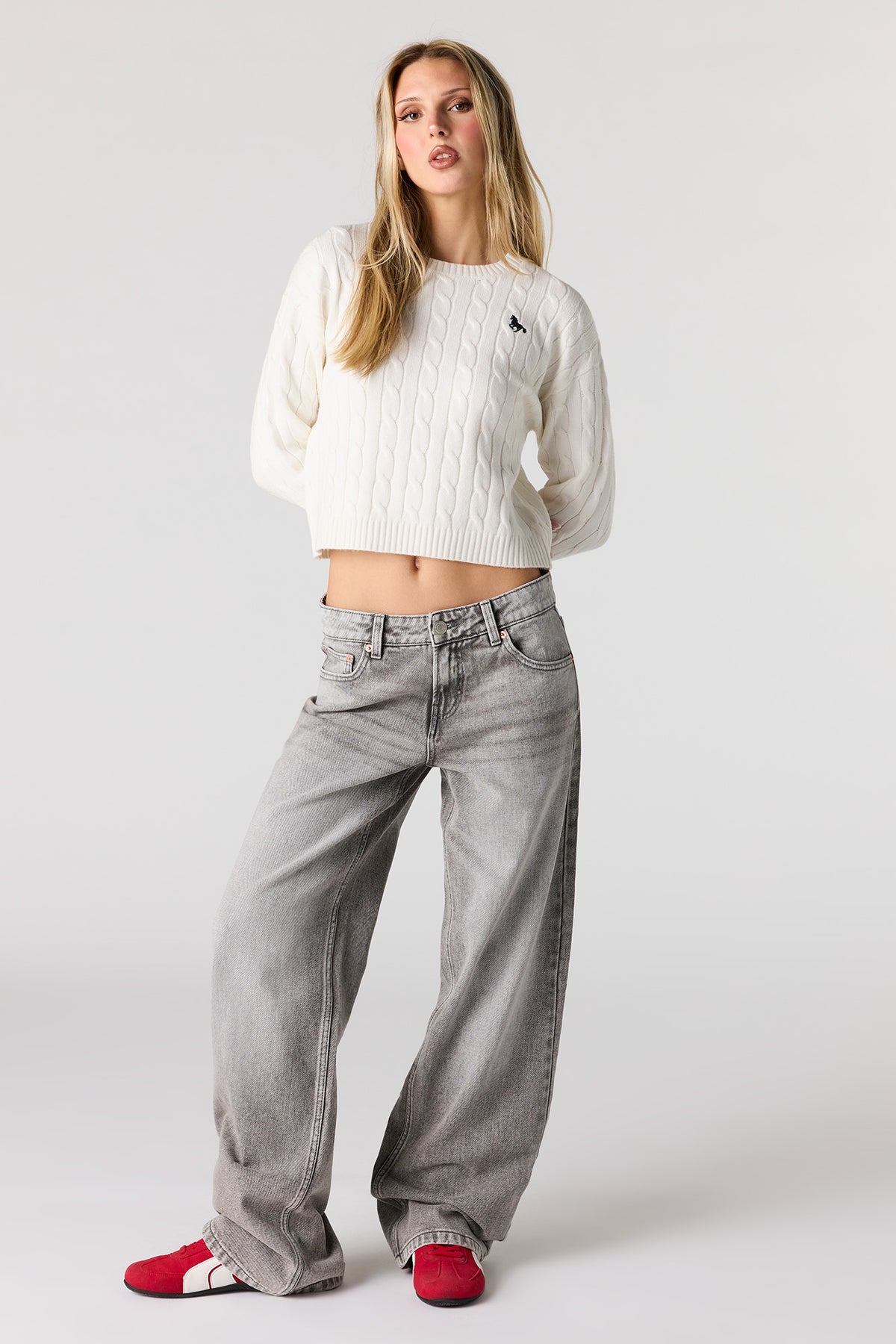 Alt View 3. Embroidered Cable Knit Sweater - Ivory