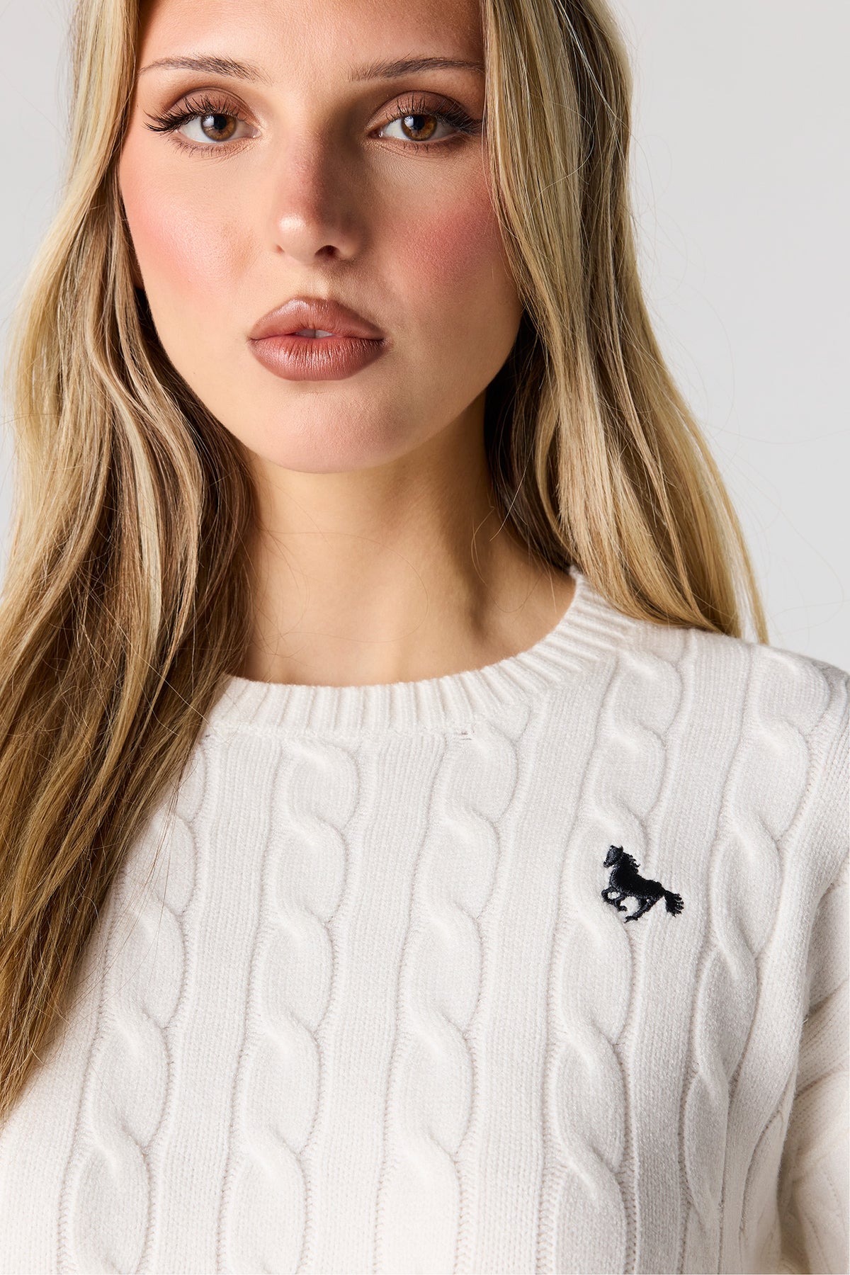 Alt View 4. Embroidered Cable Knit Sweater - Ivory