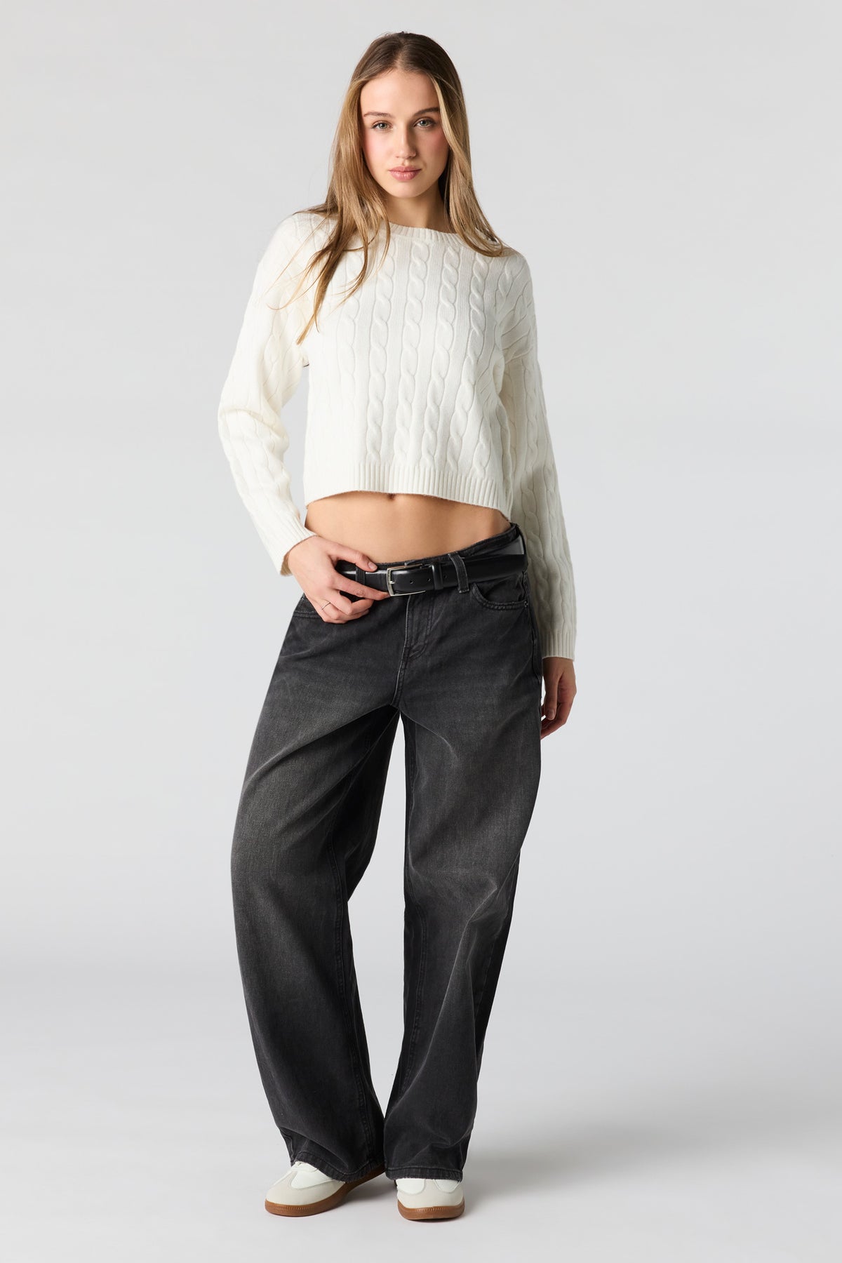Alt View 3. Cable Knit Sweater - Ivory