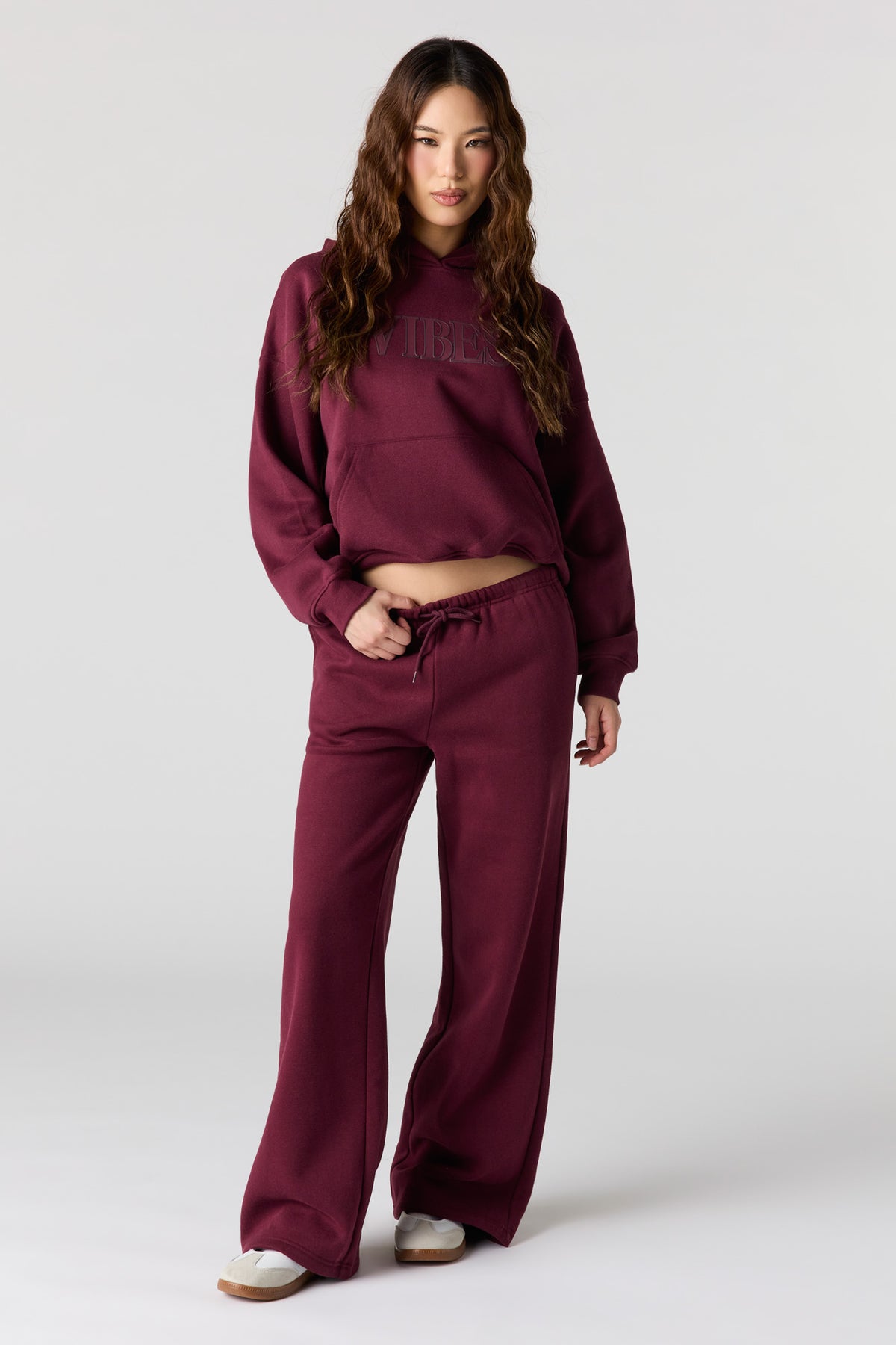 Luxe Fleece Graphic Wide Leg Sweatpant - Burgundy