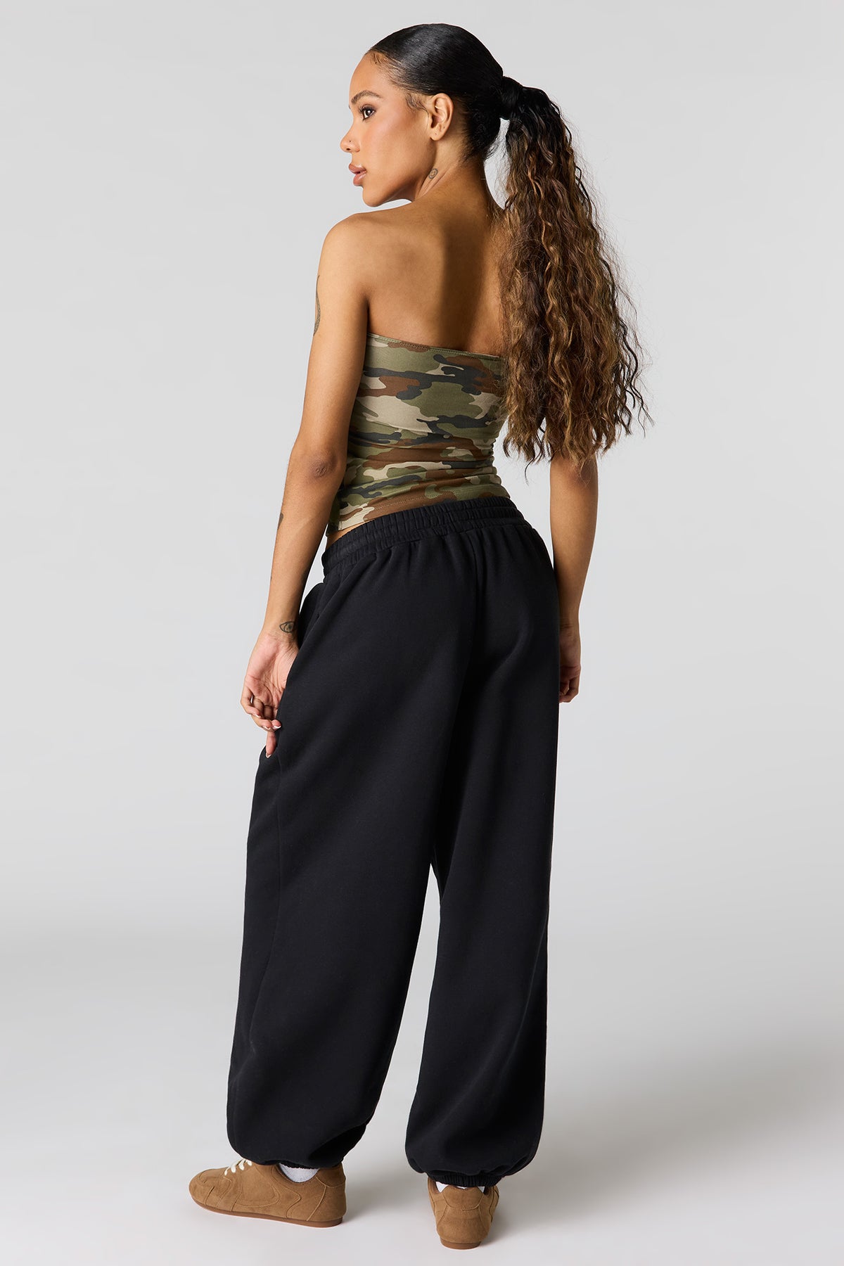 Vue alternative 6. Jogger baggy de coupe garçonne en molleton de luxe