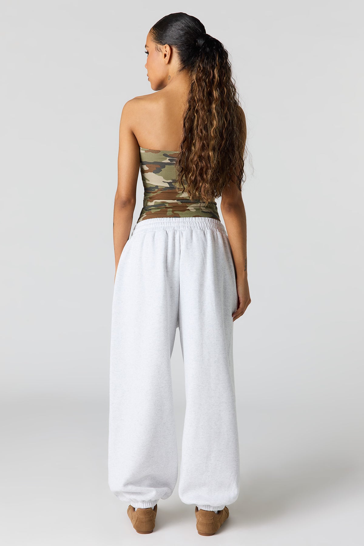 Vue alternative 12. Jogger baggy de coupe garçonne en molleton de luxe