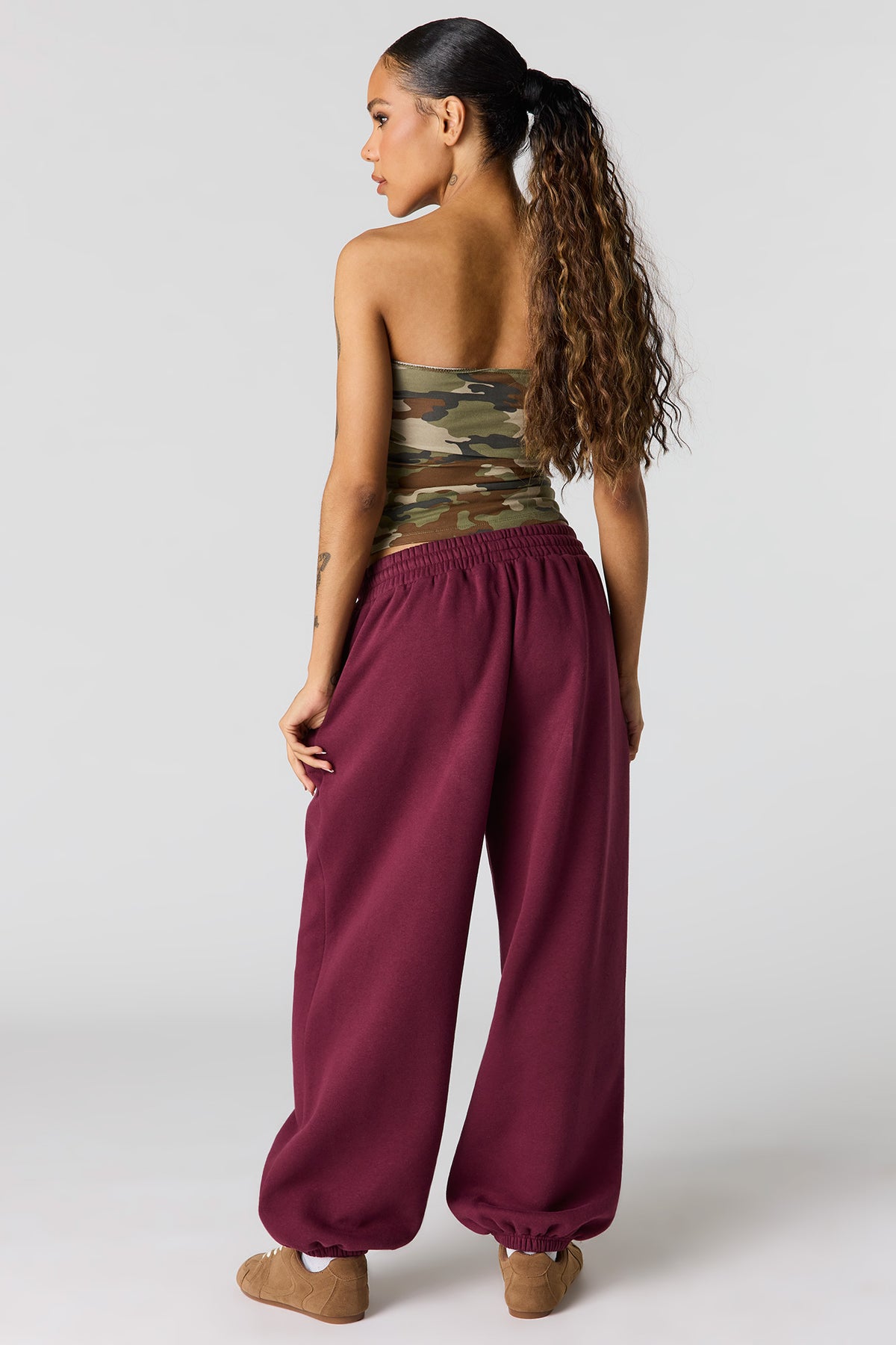Vue alternative 3. Jogger baggy de coupe garçonne en molleton de luxe