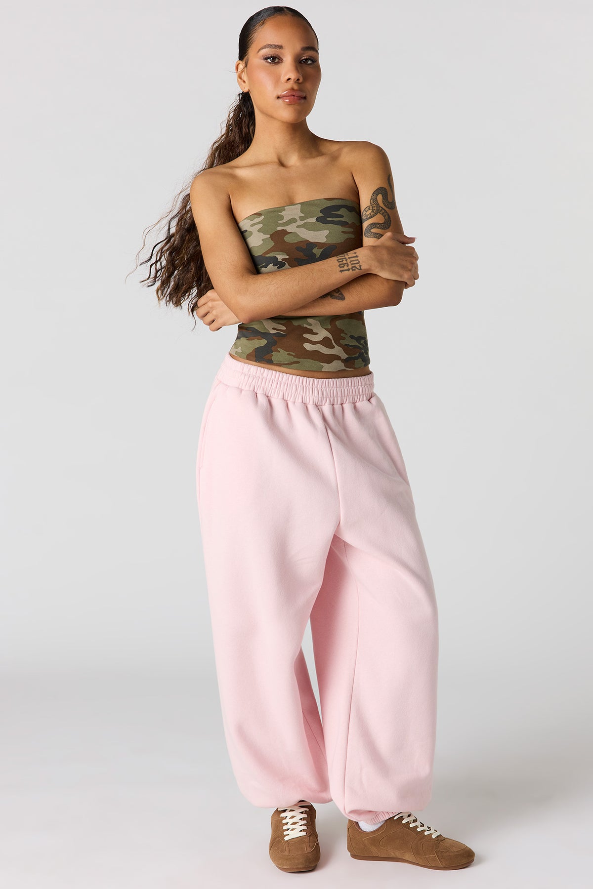 Vue alternative 16. Jogger baggy de coupe garçonne en molleton de luxe