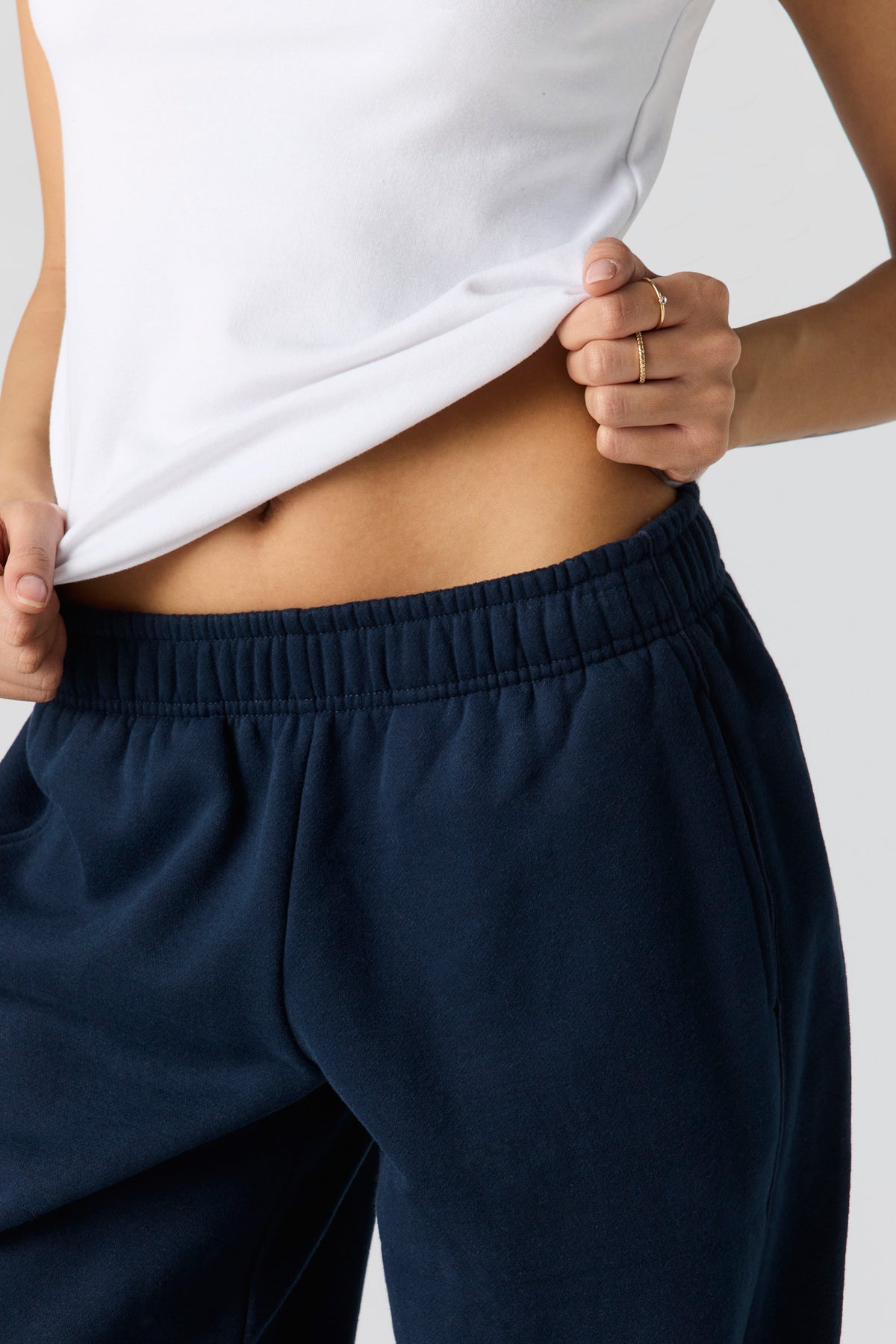 Alt View 4. Luxe Fleece Baggy Jogger - Dark Blue