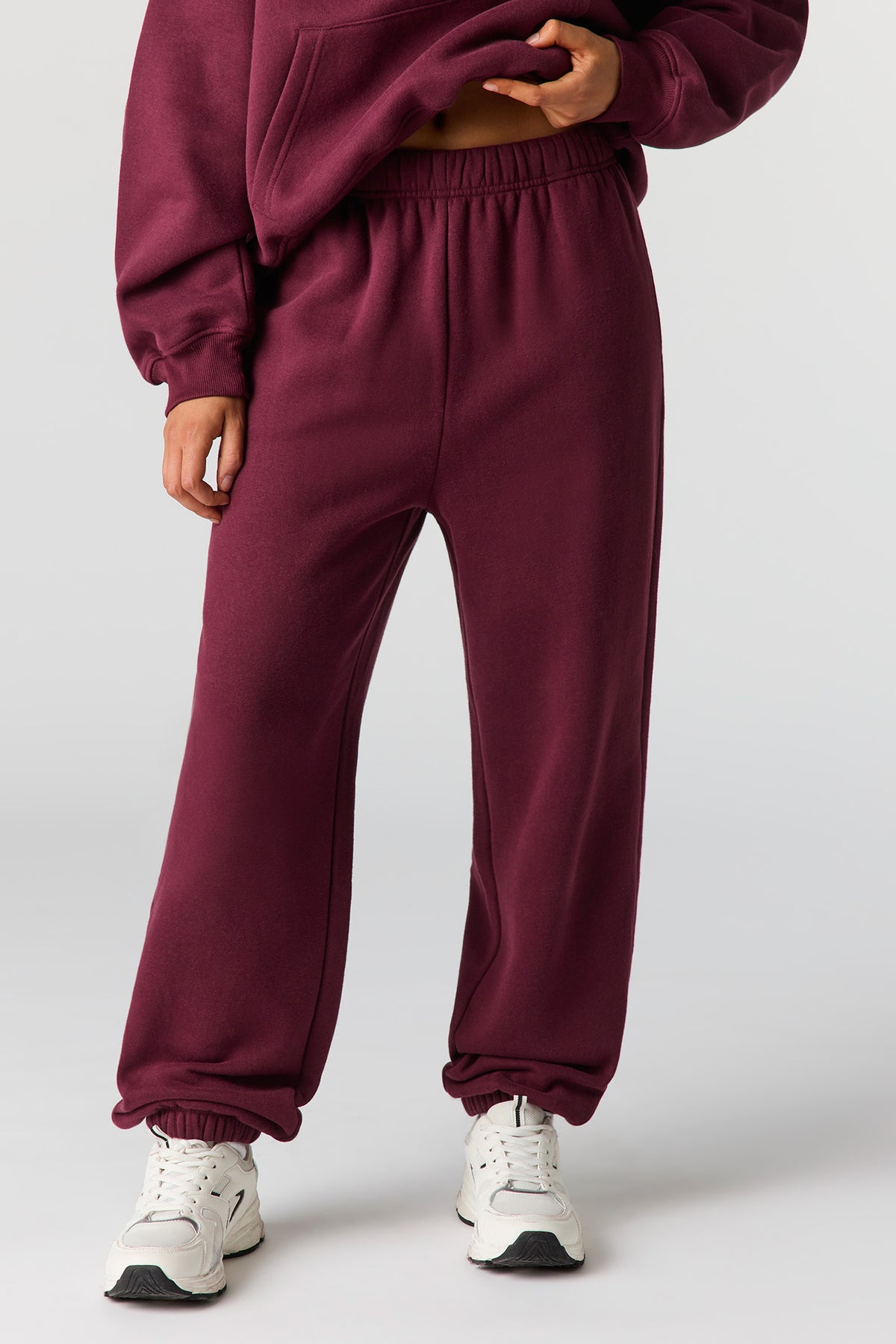 Vue alternative 2. Jogger de coupe garçonne en molleton de luxe