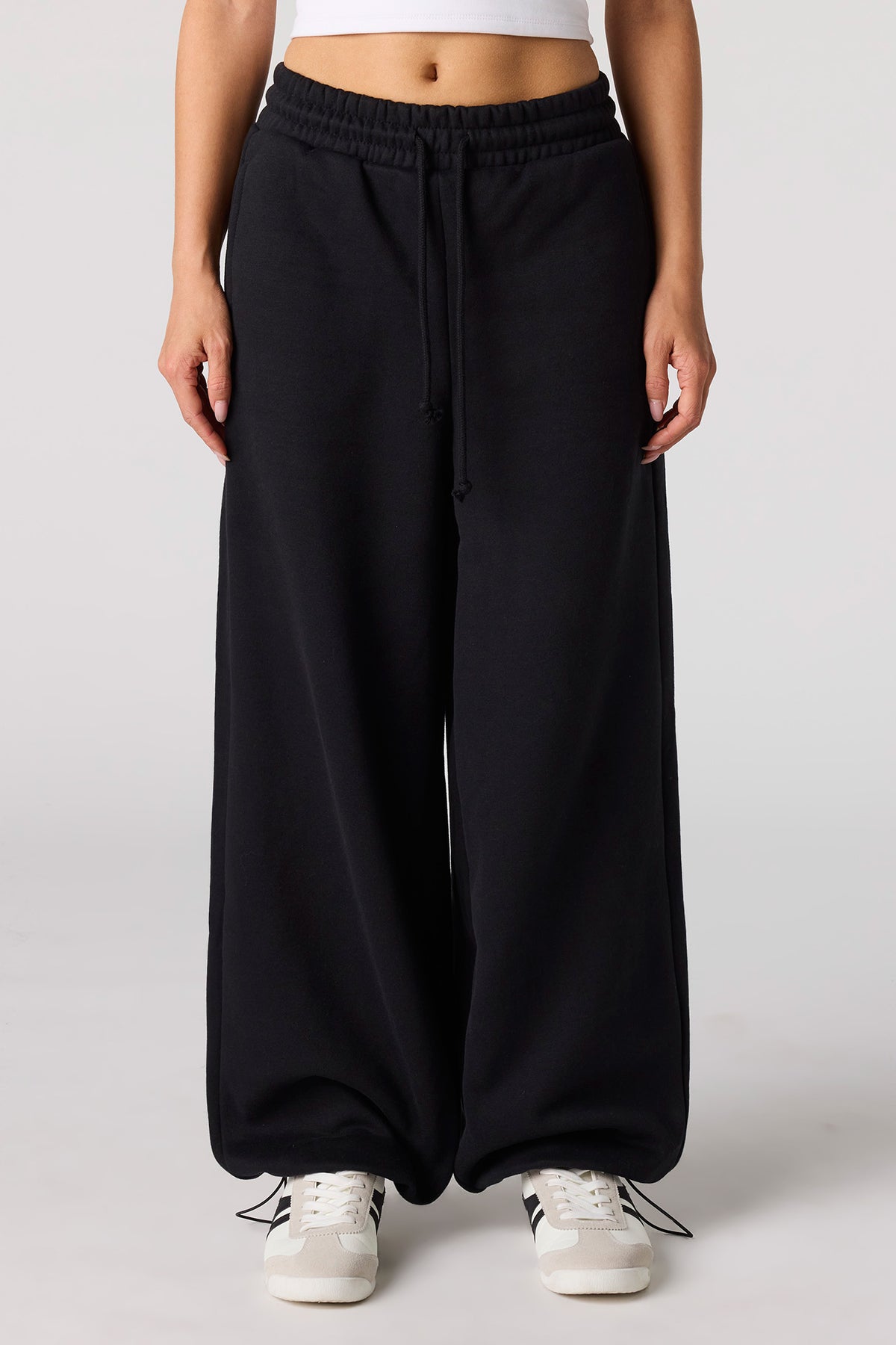 Vue alternative 2. Pantalon d'entraînement à jambe baril en molleton de luxe