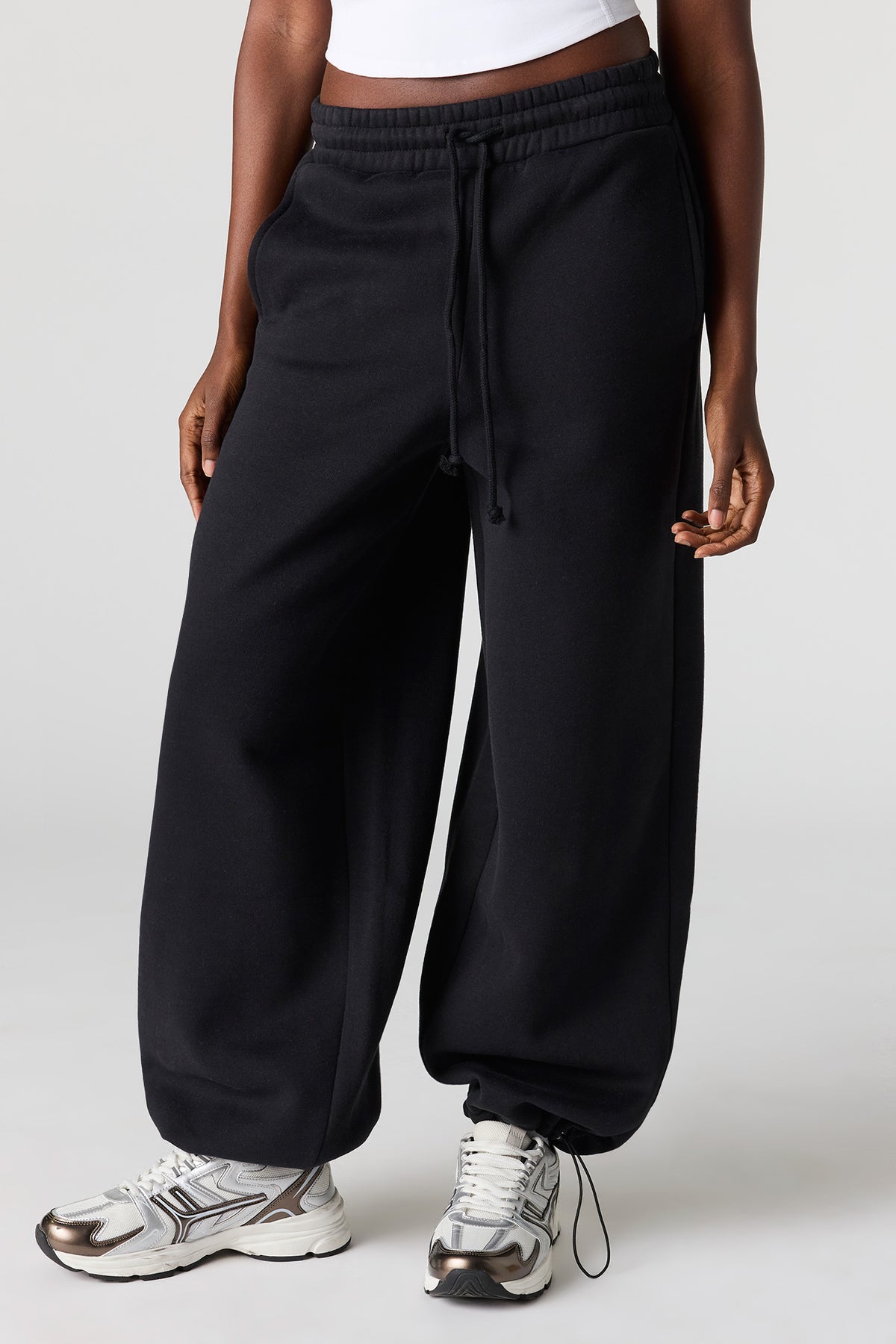 Alt View 2. Luxe Fleece Barrel Jogger - Black