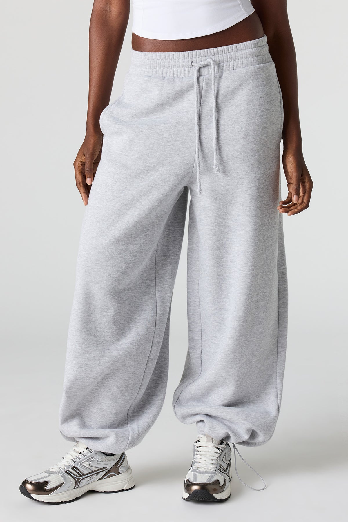 Vue alternative 2. Jogger à jambe baril en molleton de luxe