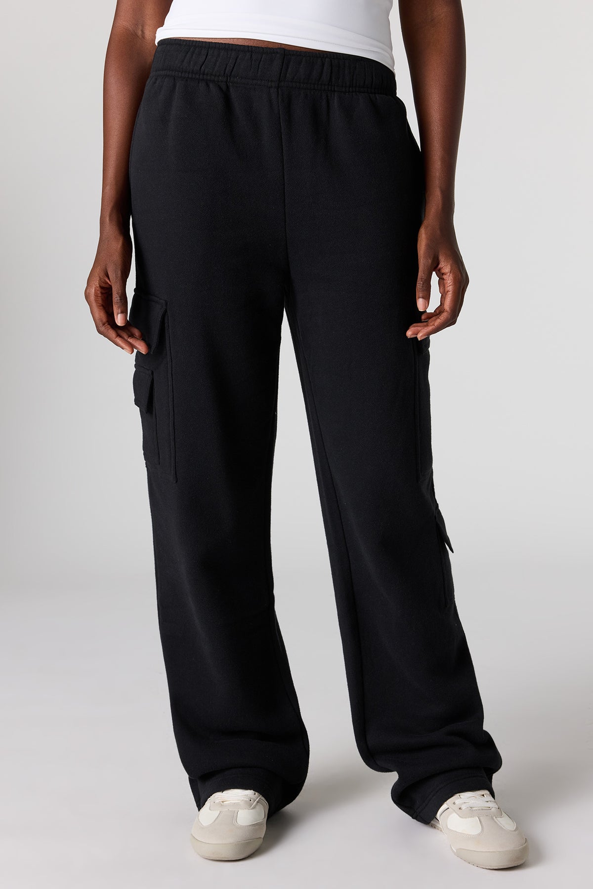 Alt View 2. Luxe Fleece Cargo Sweatpant - Black