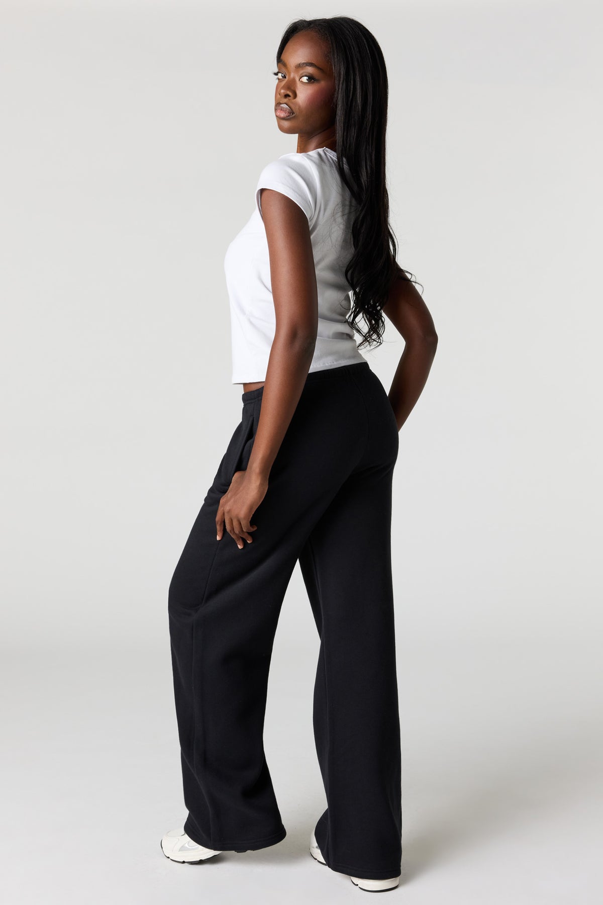 Alt View 3. Luxe Fleece Wide Leg Sweatpant - Black