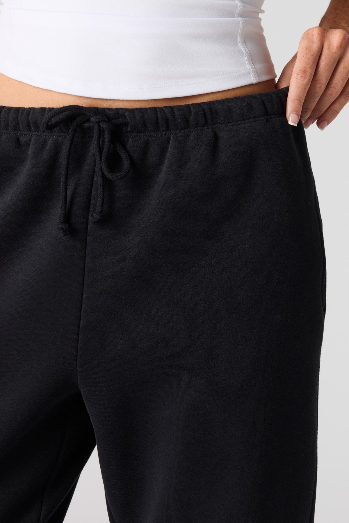 Alt View 4. Luxe Fleece Skinny Jogger - Black