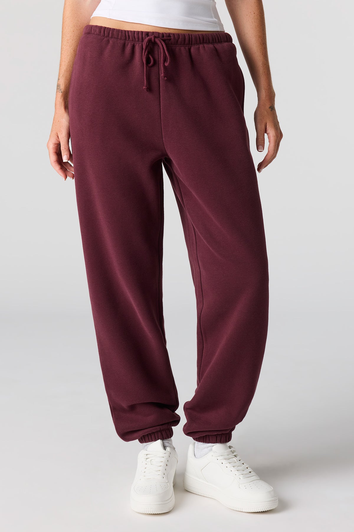 Alt View 2. Luxe Fleece Skinny Jogger - Burgundy