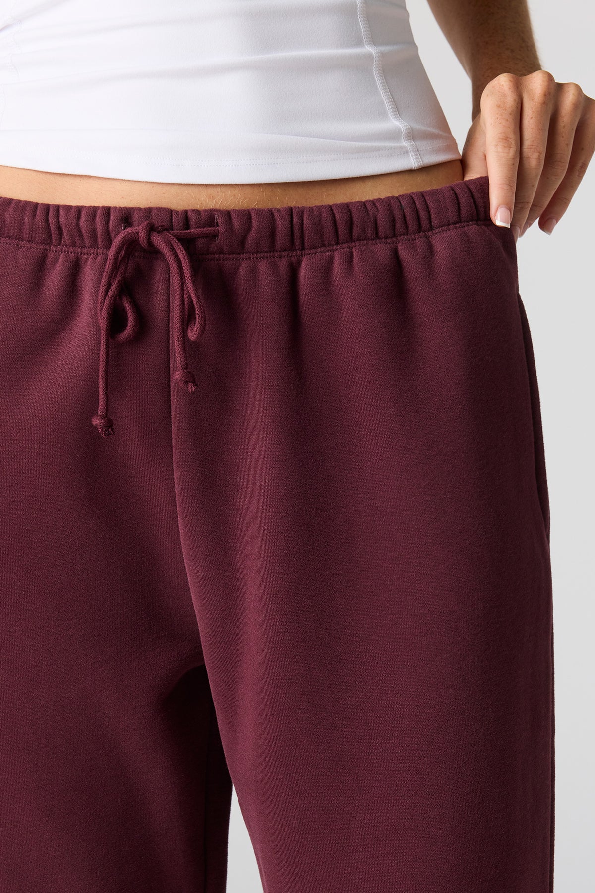 Alt View 4. Luxe Fleece Skinny Jogger - Burgundy