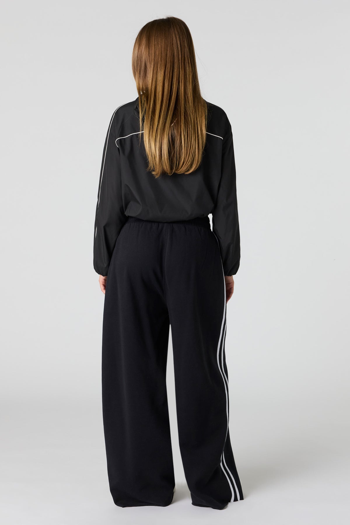 Vue alternative 3. Pantalon d'entraînement ultrabaggy en molleton de luxe rayé