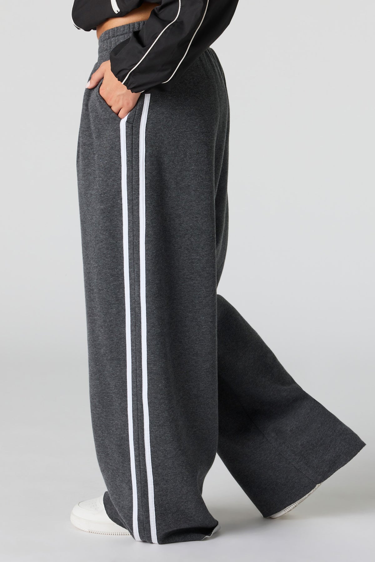 Alt View 4. Luxe Fleece Ultra Baggy Striped Sweatpant - Charcoal