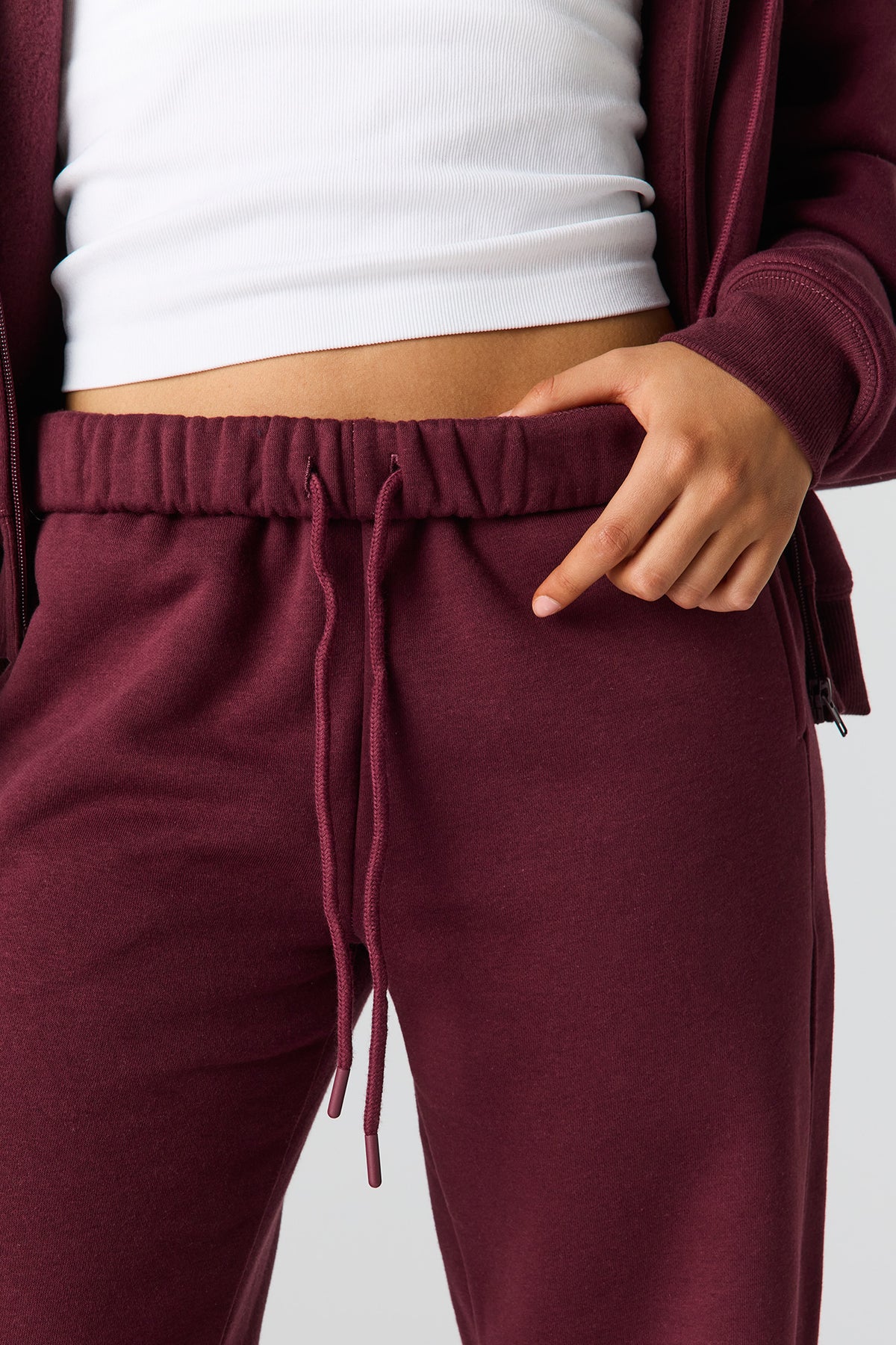 Alt View 4. Luxe Fleece Baggy Sweatpant - Burgundy
