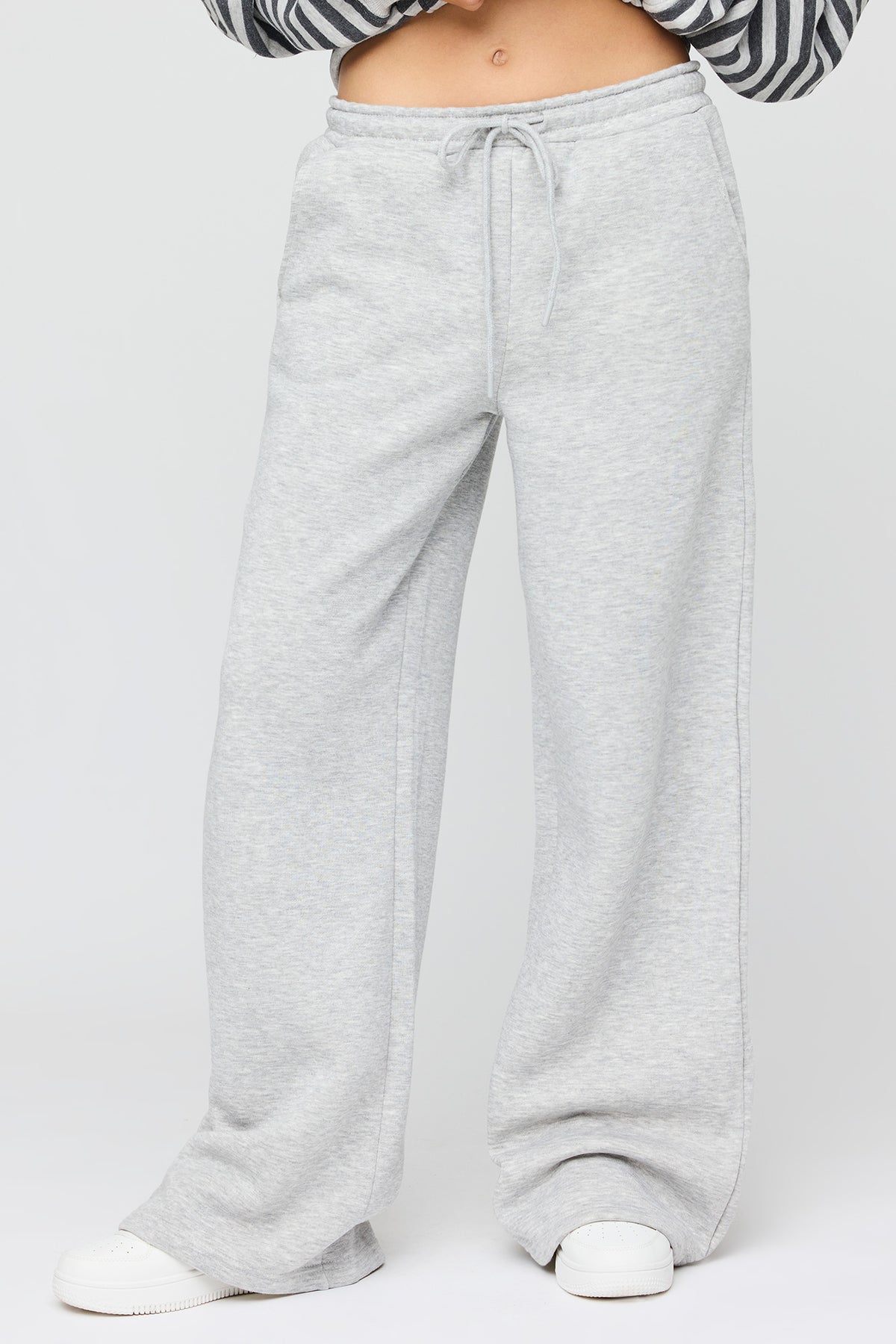 Alt View 2. Luxe Fleece Ultra-Wide Leg Sweatpant - Heather Grey