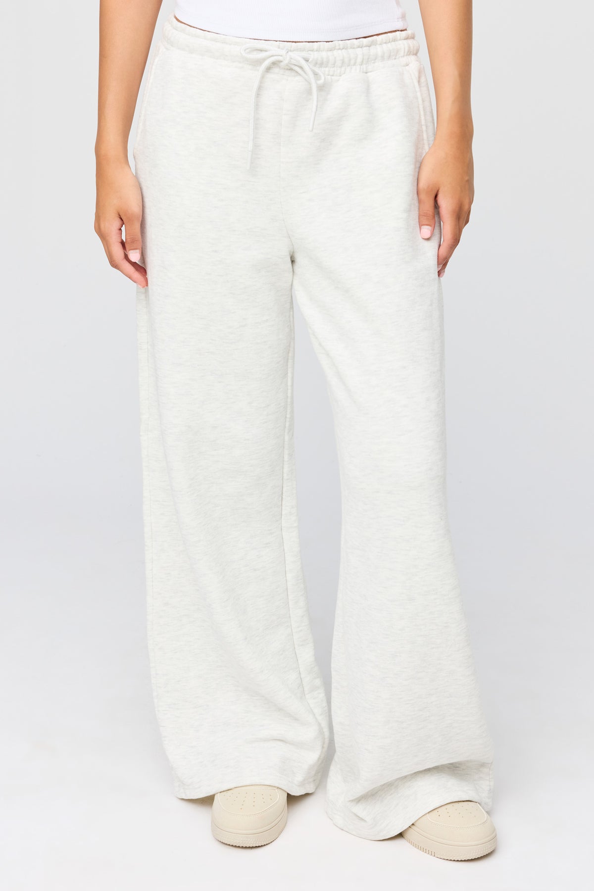 Vue alternative 2. Pantalon d'entraînement à jambe ultralarge en molleton supérieur