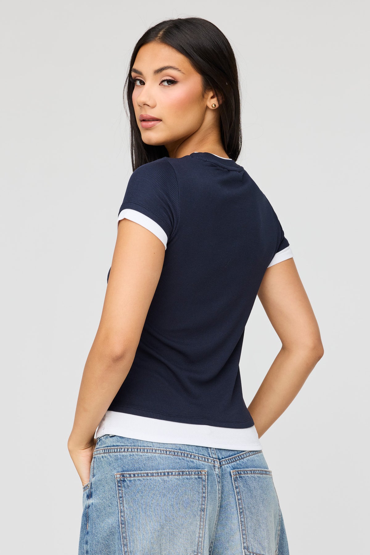 Vue alternative 2. T-shirt côtelé contrastant