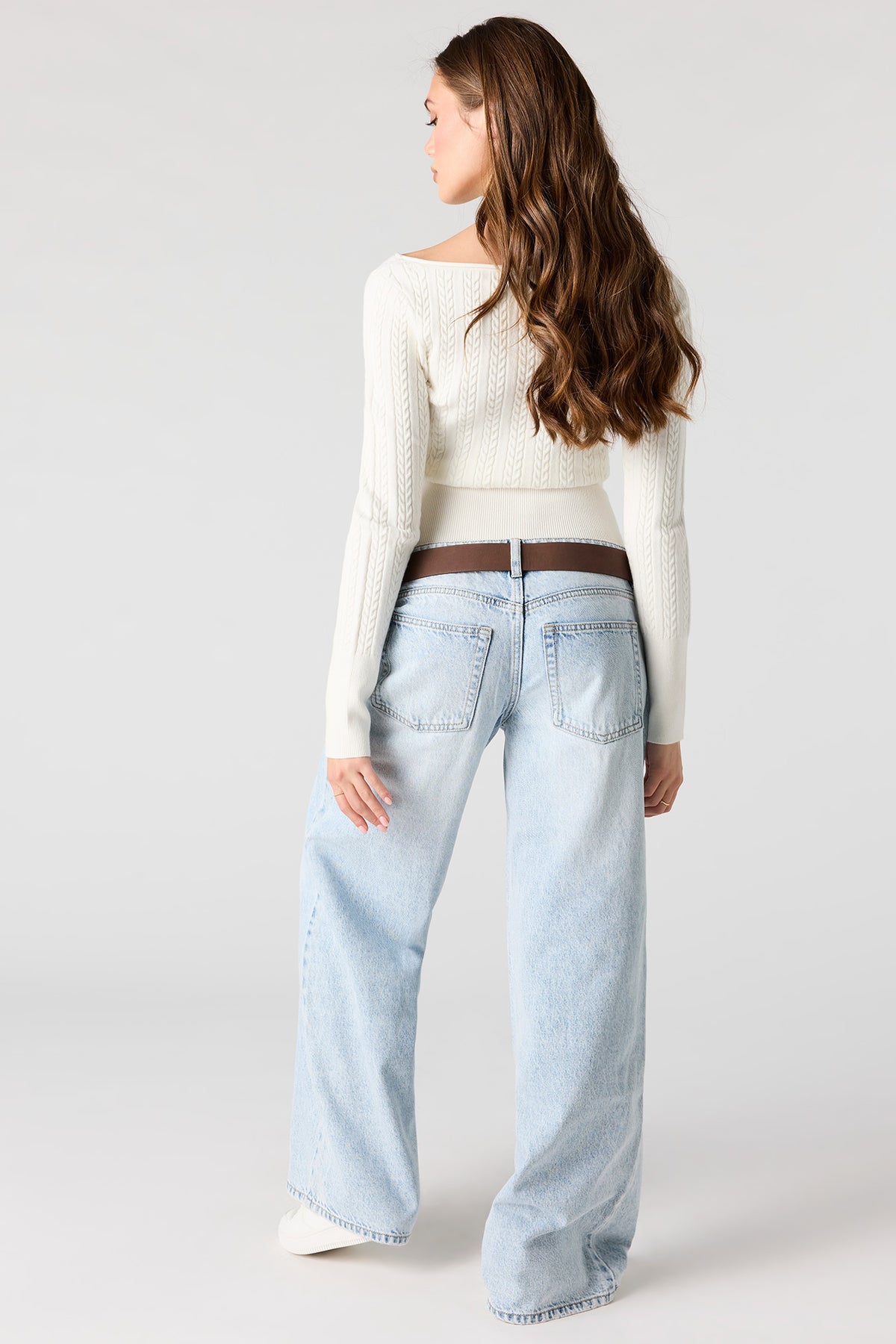 Vue alternative 3. Jean super baggy London à taille basse avec ceinture