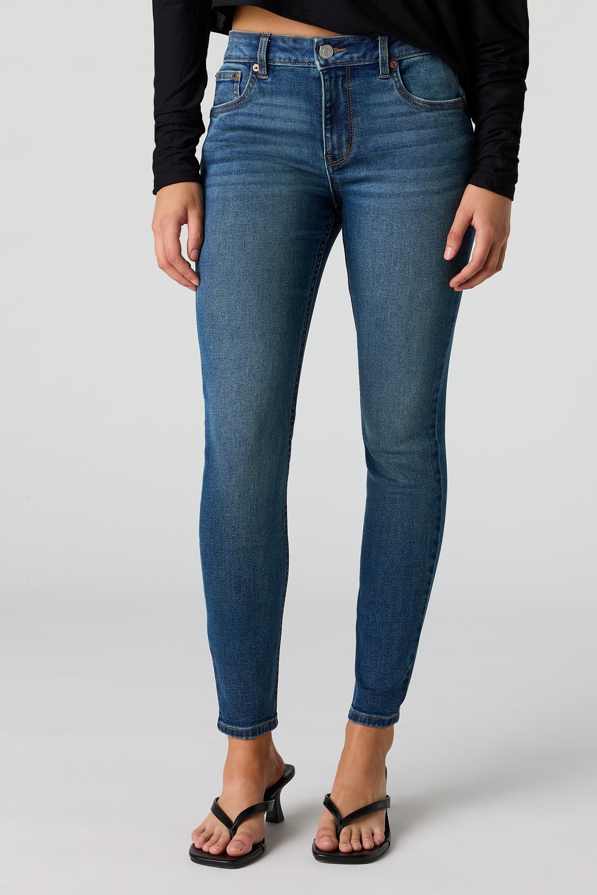 Vue alternative 2. Jean remonte-fesses mi-taille ajusté extensible