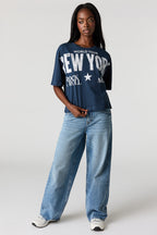 Jean méga baggy à taille basse avec motif brodé