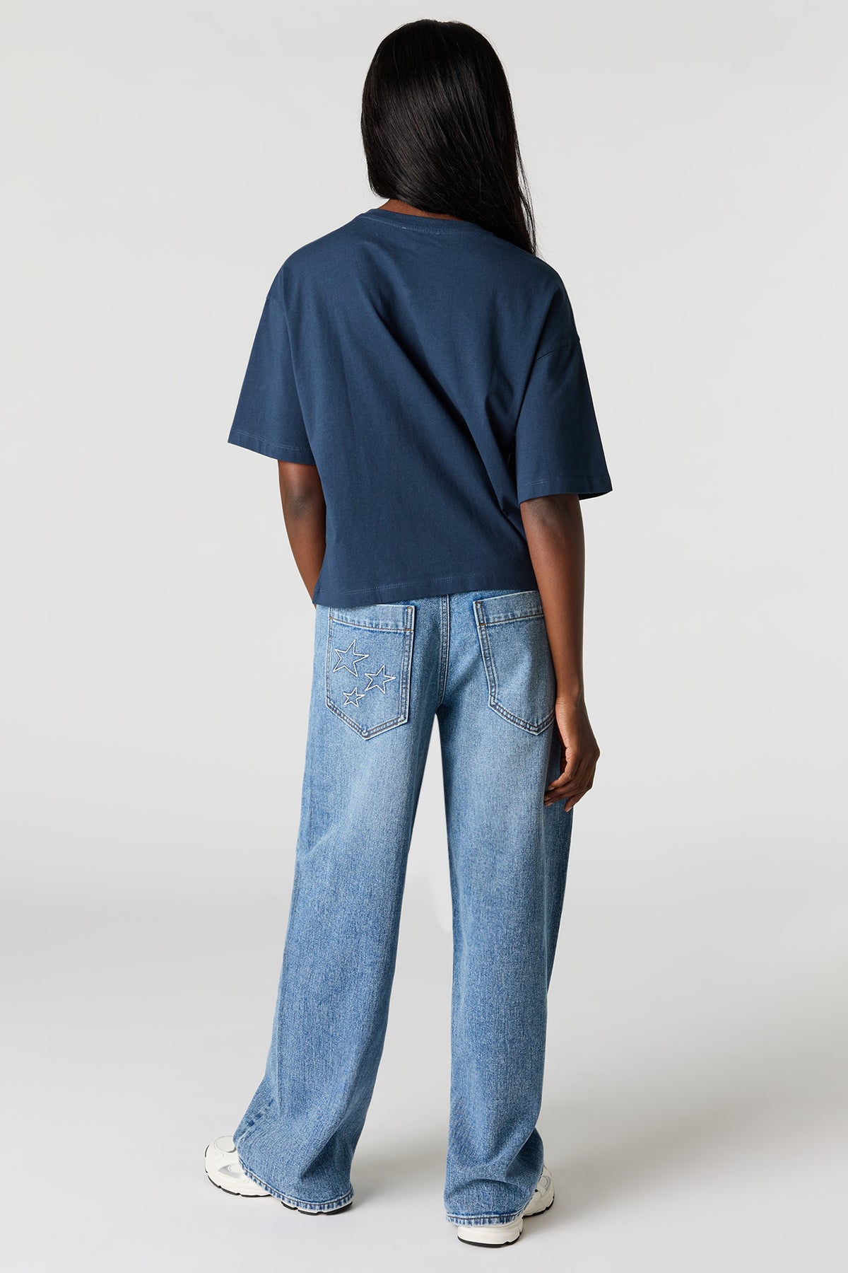 Vue alternative 3. Jean méga baggy à taille basse avec motif brodé