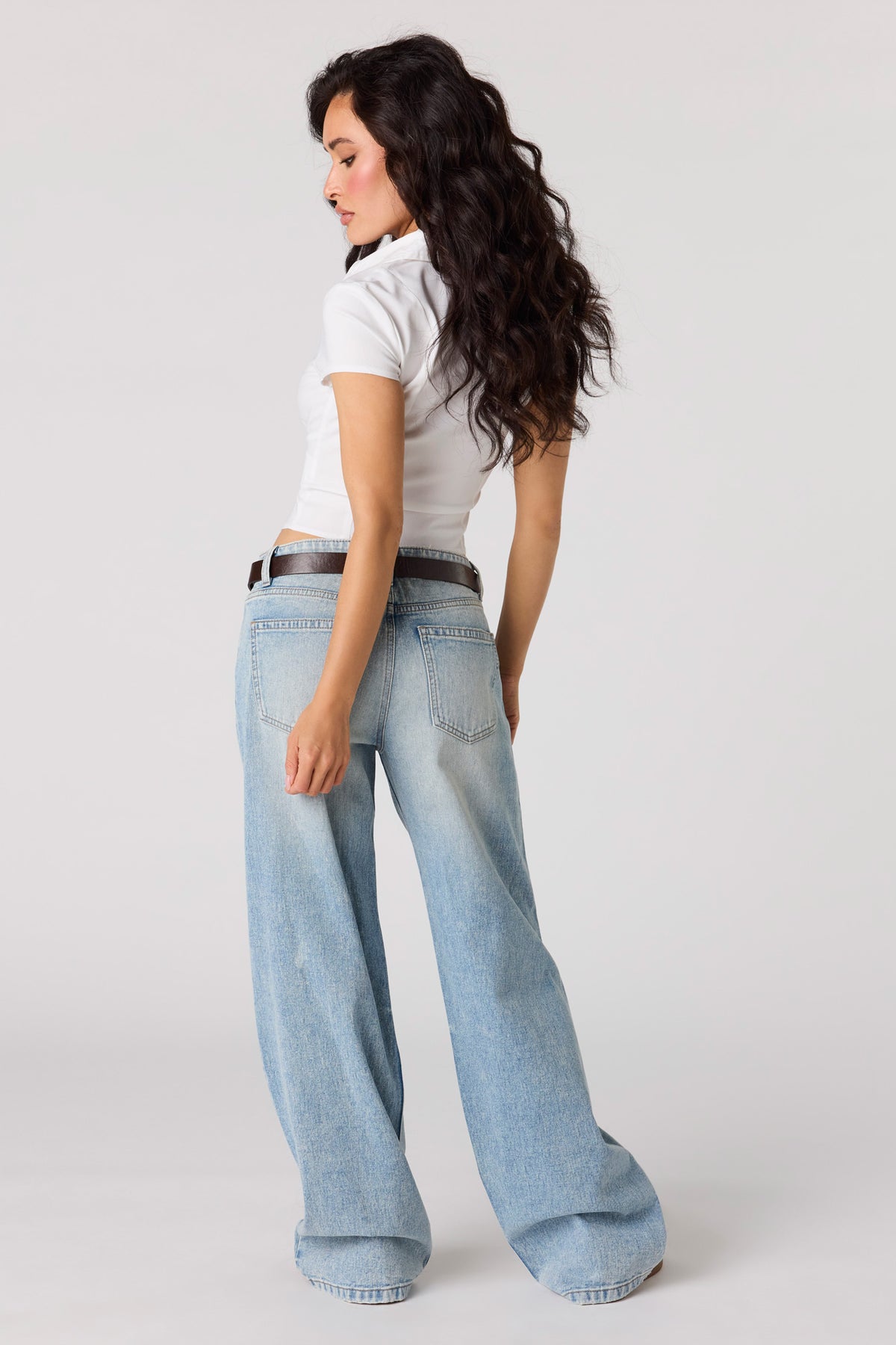 Vue alternative 3. Jean baggy Brooklyn à taille basse avec ceinture