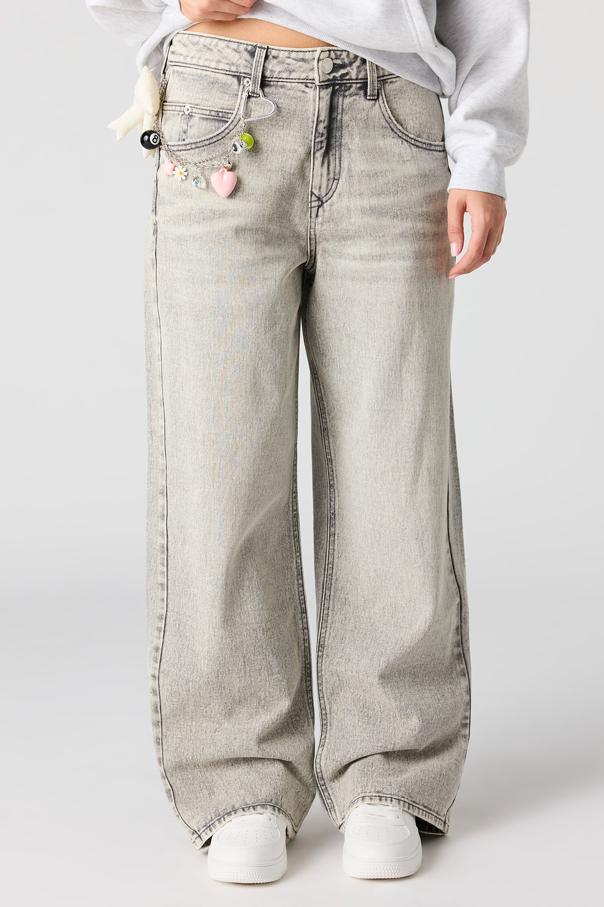 Alt View 2. Mega Baggy Jean with Keychain - Charcoal