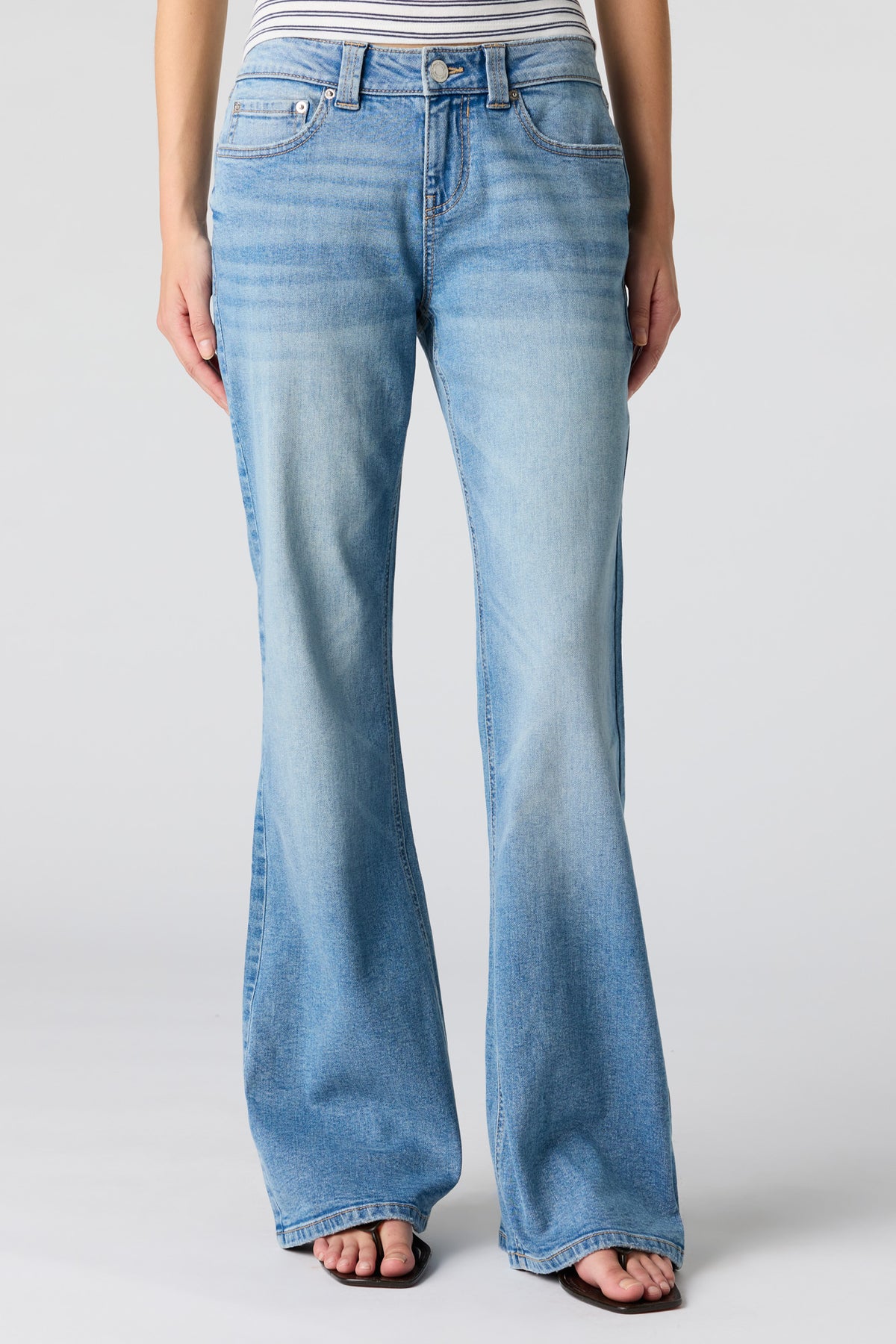 Alt View 2. Low Rise Baggy Flare Jean - Medium Blue