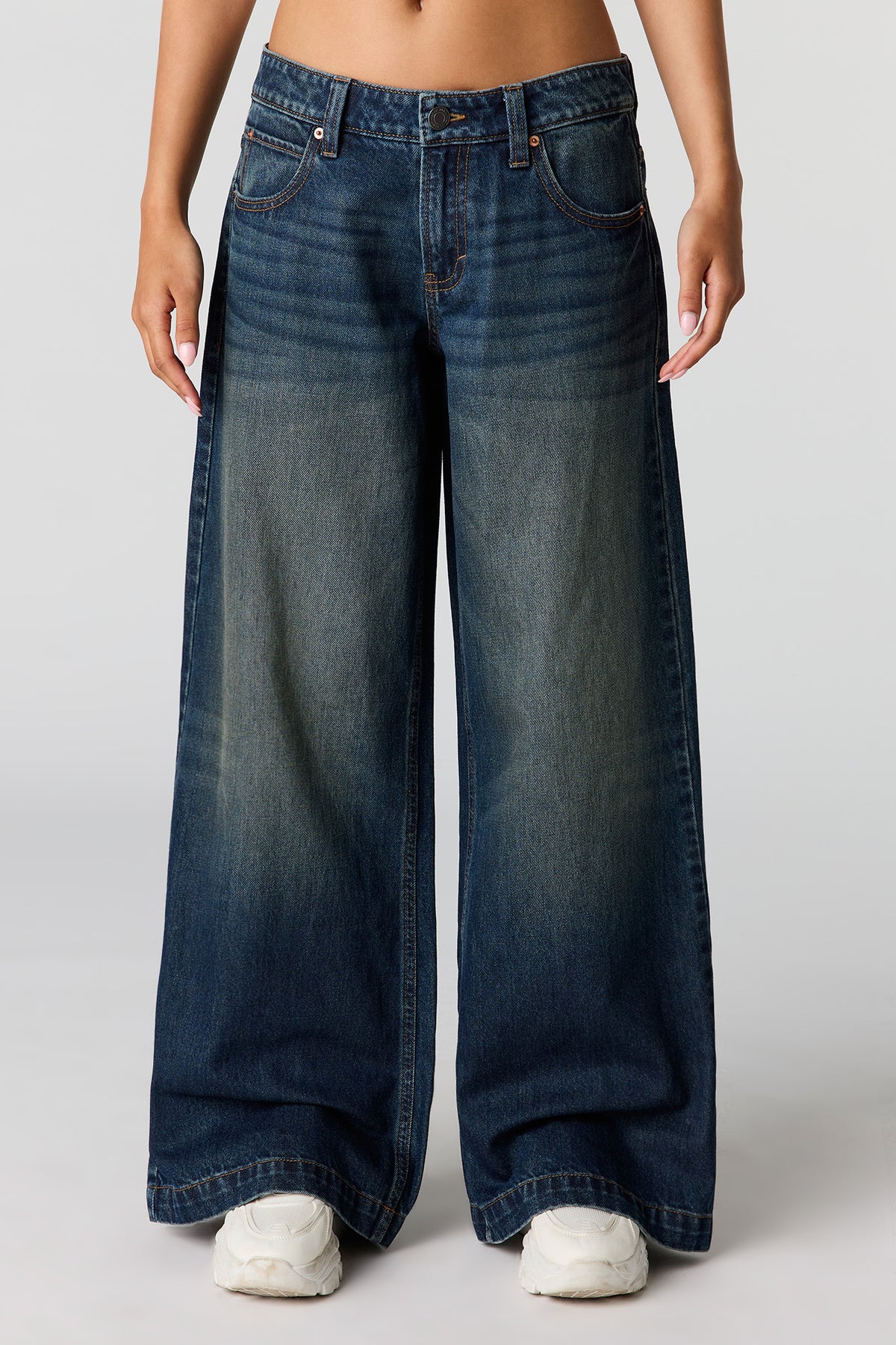 Vue alternative 2. Jean ultrabaggy à taille basse