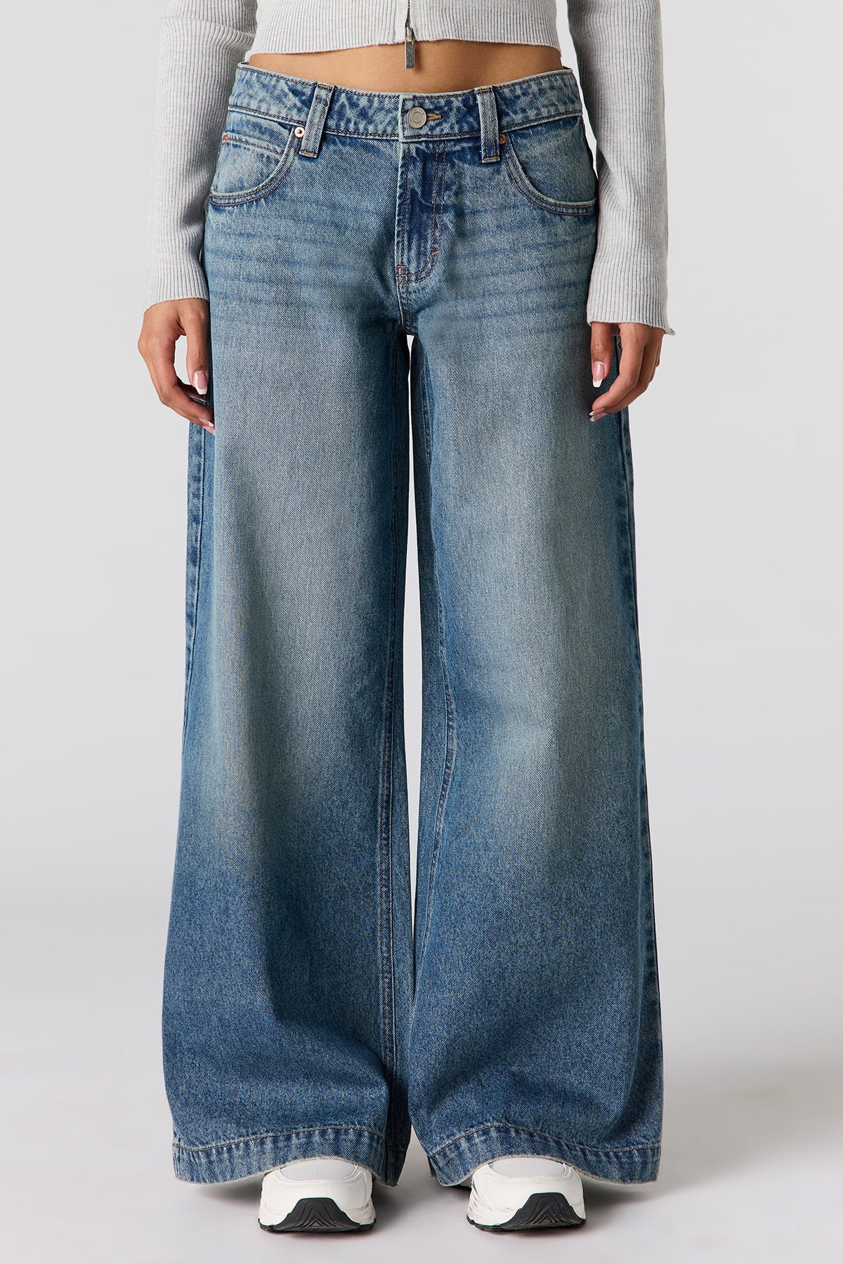 Alt View 2. Low Rise Ultra Baggy Jean - Midnight Blue
