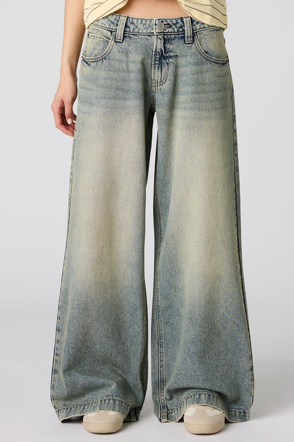 Alt View 2. Low Rise Ultra Baggy Jean - Sky Blue