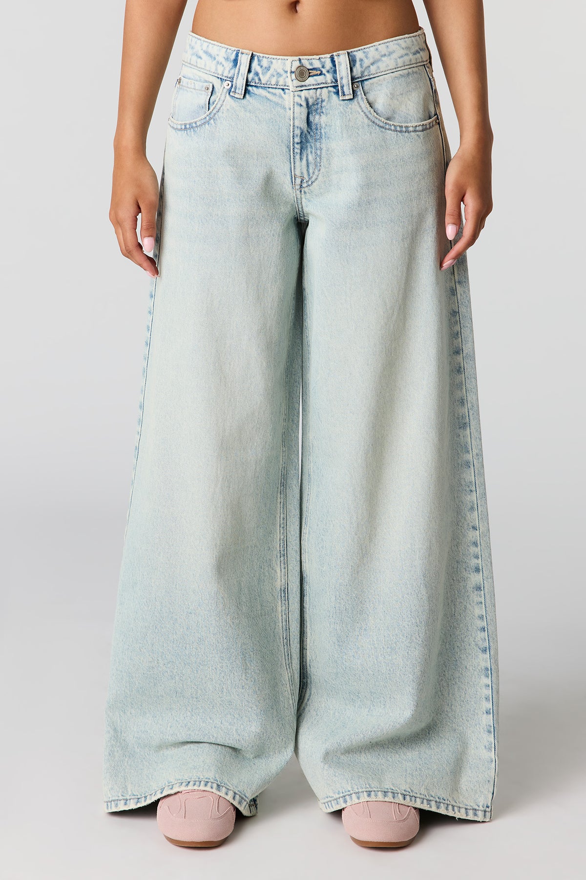 Alt View 2. Mid Rise Super Wide Leg Jean - Light Denim Blue