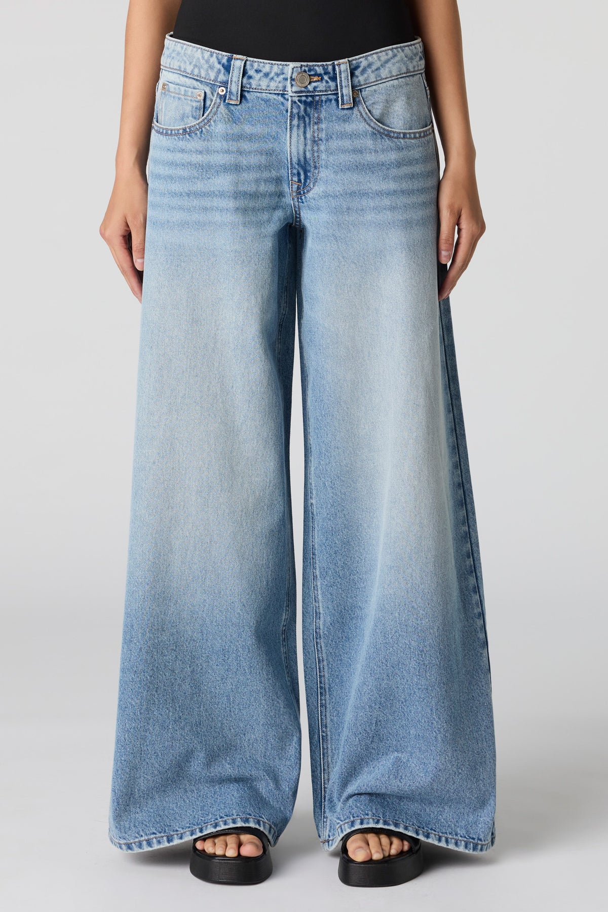 Alt View 2. Mid Rise Super Wide Leg Jean - Pacific Blue