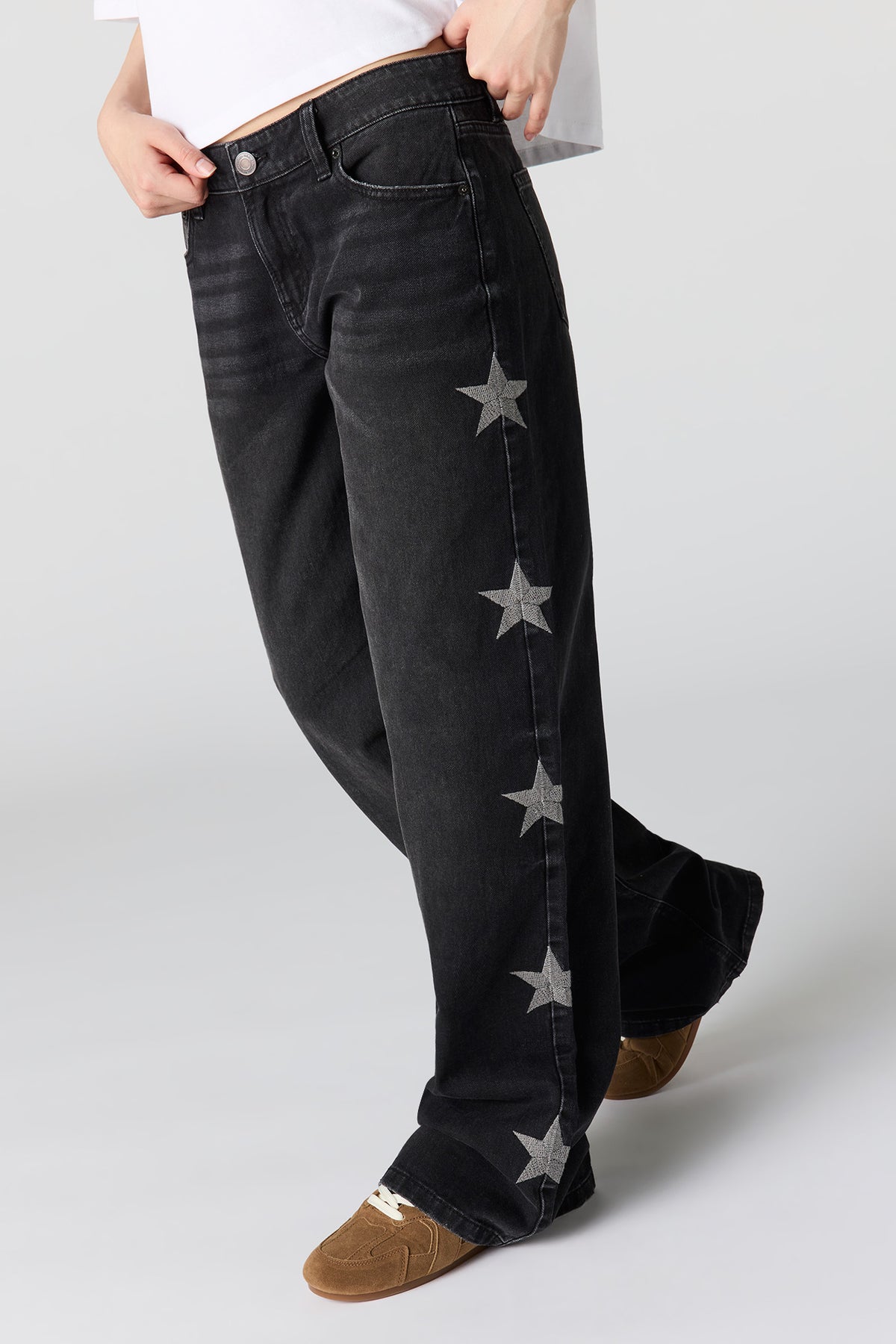 Alt View 2. Brooklyn Star Stitched Low Rise Baggy Jean - Black