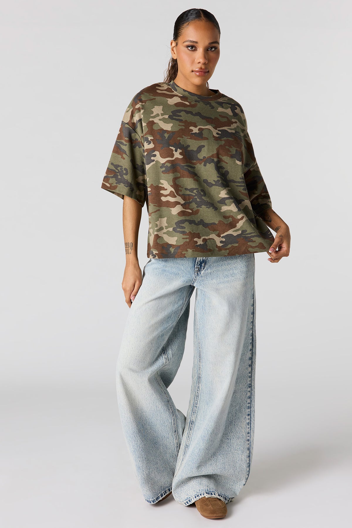 Alt View 2. Low Rise Embossed Super Wide Leg Jean - Light Denim Blue