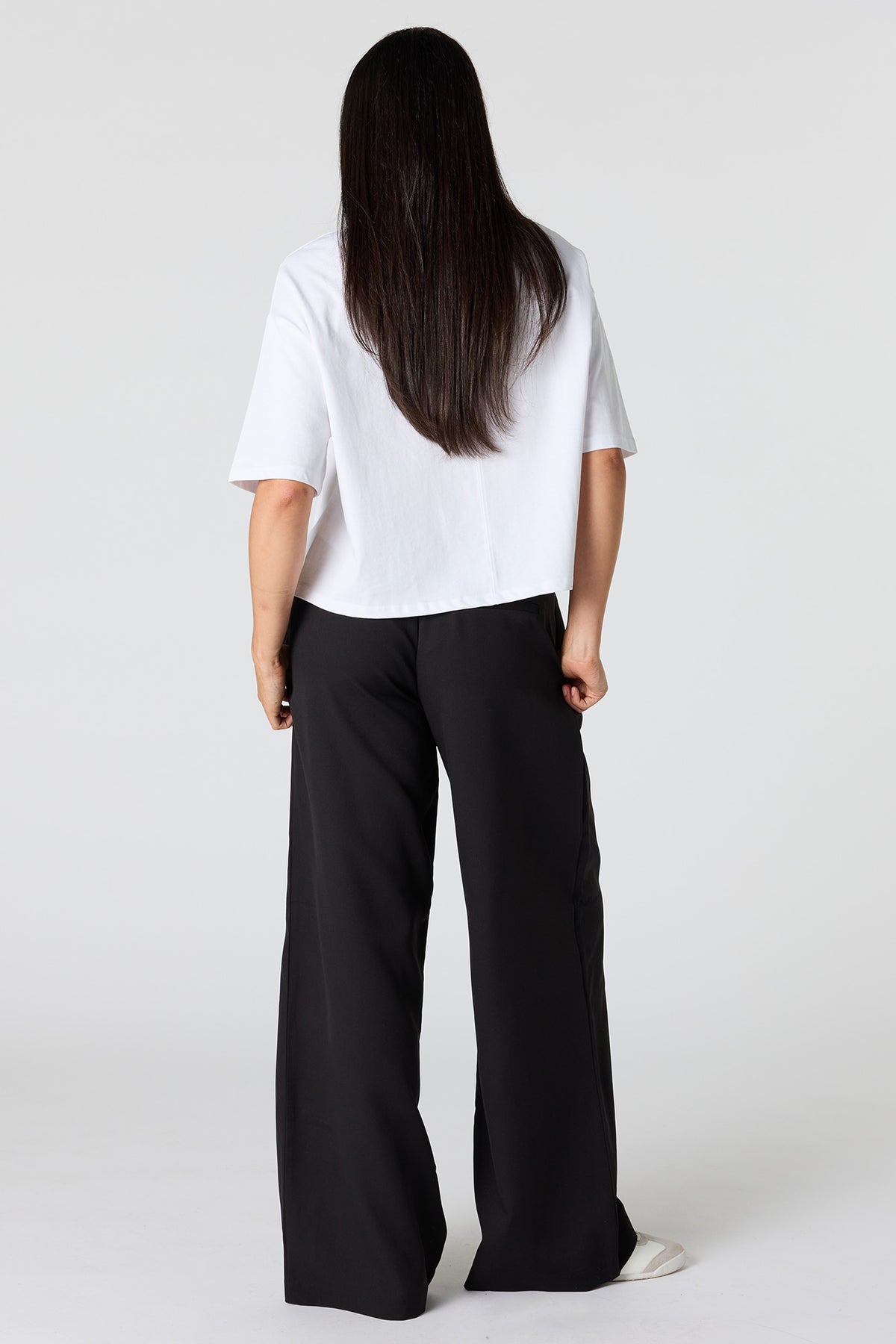 Vue alternative 3. Pantalon habillé baggy avec ceinture