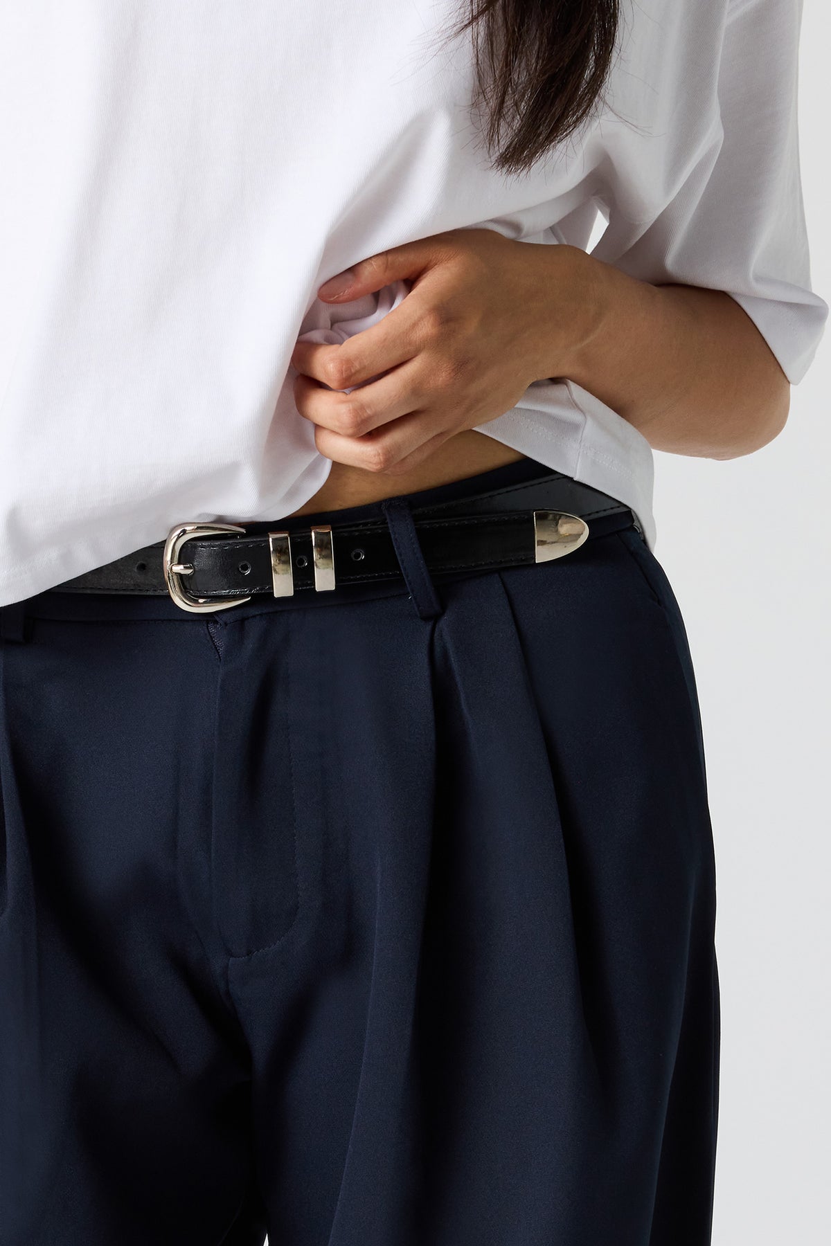 Vue alternative 4. Pantalon habillé baggy avec ceinture