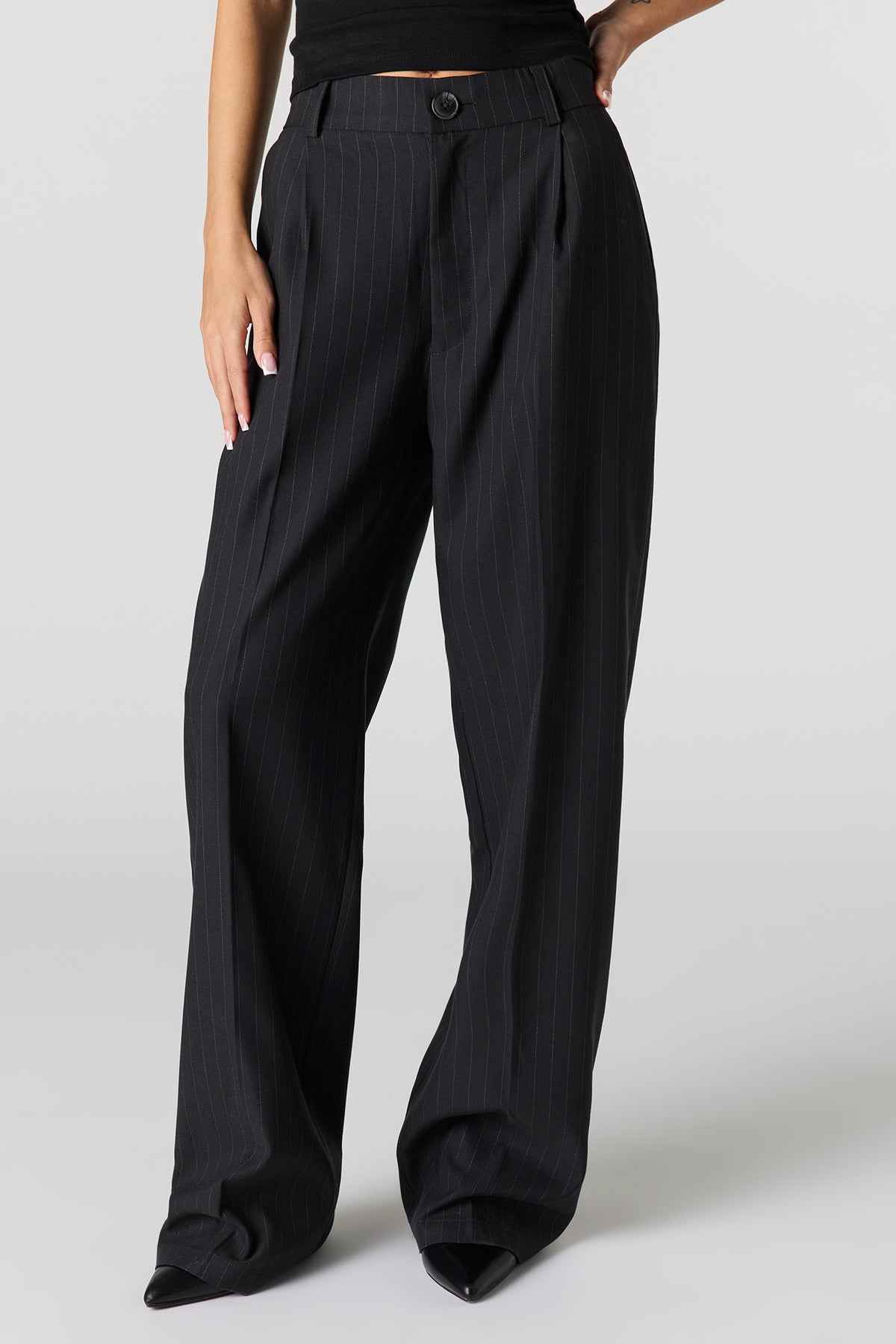 Vue alternative 2. Pantalon habillé à jambe large