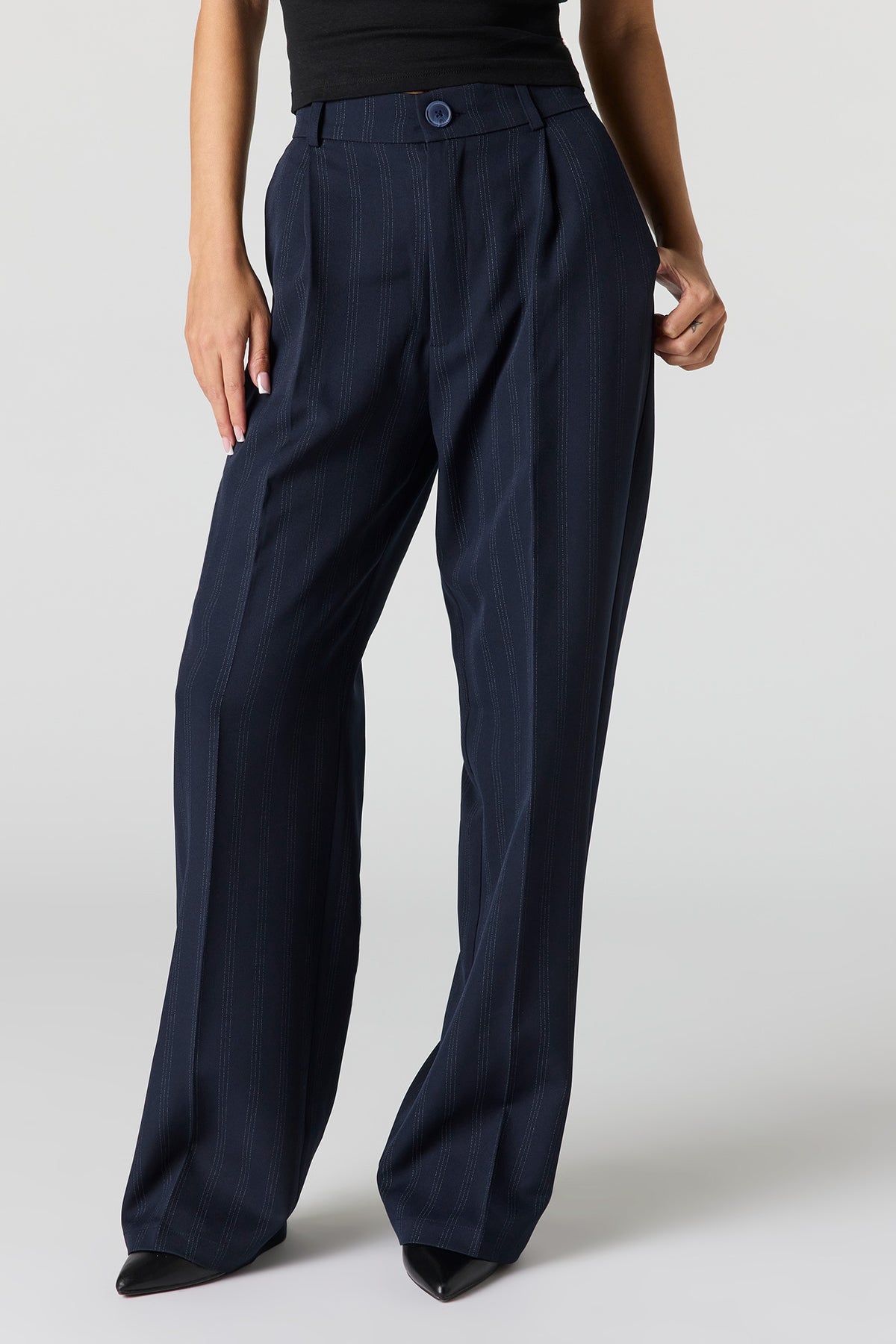 Vue alternative 2. Pantalon habillé à jambe large