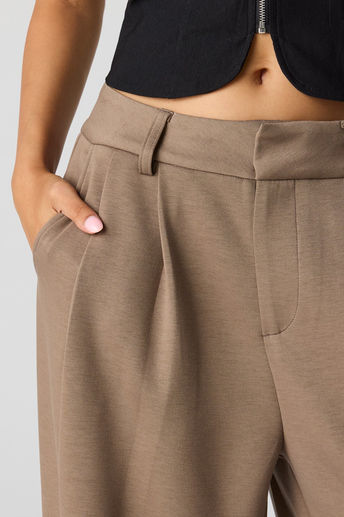 Vue alternative 4. Pantalon baggy habillé doux